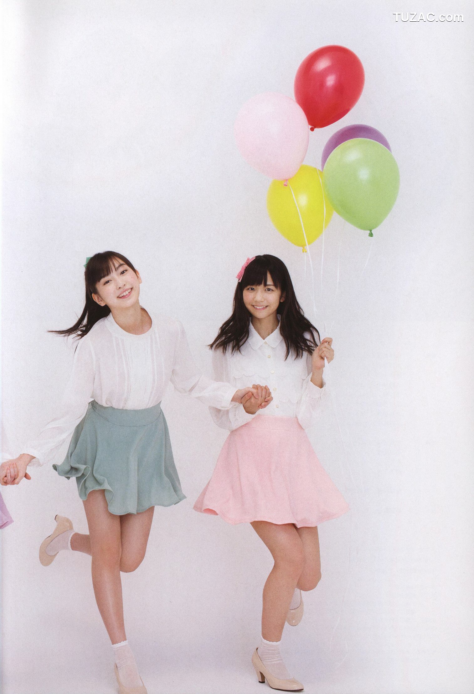 PB写真集_Juice=Juice《OFFICIAL PHOTO BOOK》 写真集[90P]