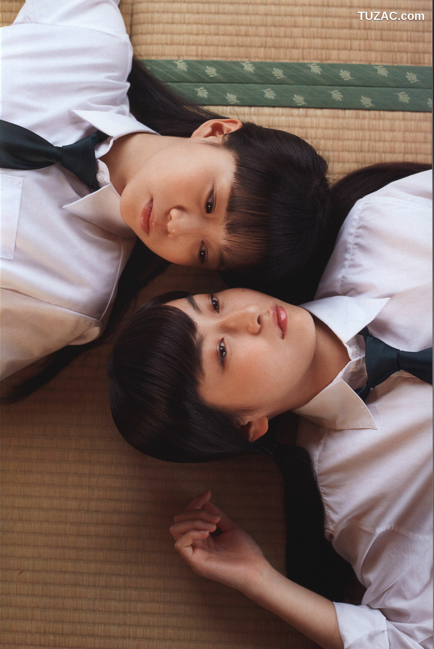 PB写真集_Juice=Juice《OFFICIAL PHOTO BOOK》 写真集[90P]