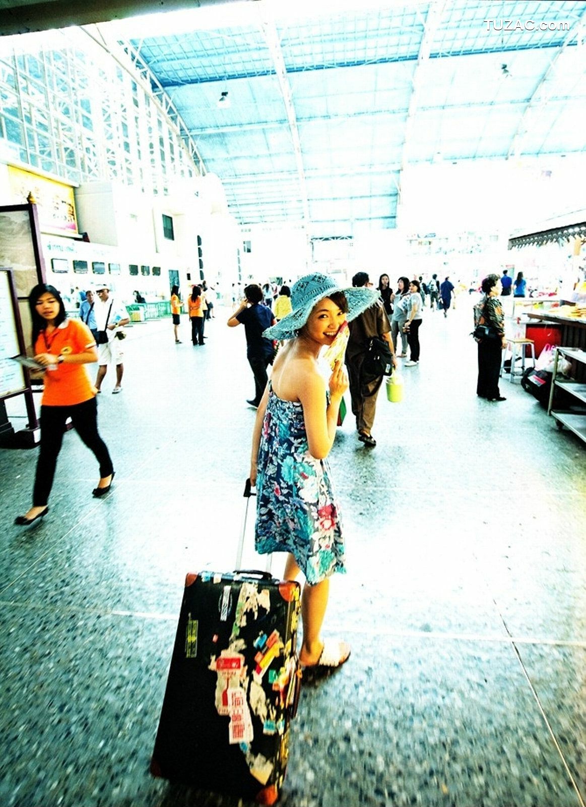 PB写真集_Rei Okamoto 岡本玲 《OKAMO》 写真集[104P]