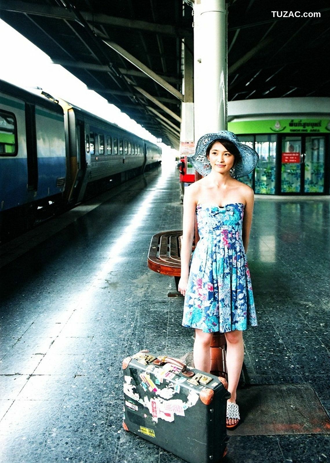 PB写真集_Rei Okamoto 岡本玲 《OKAMO》 写真集[104P]