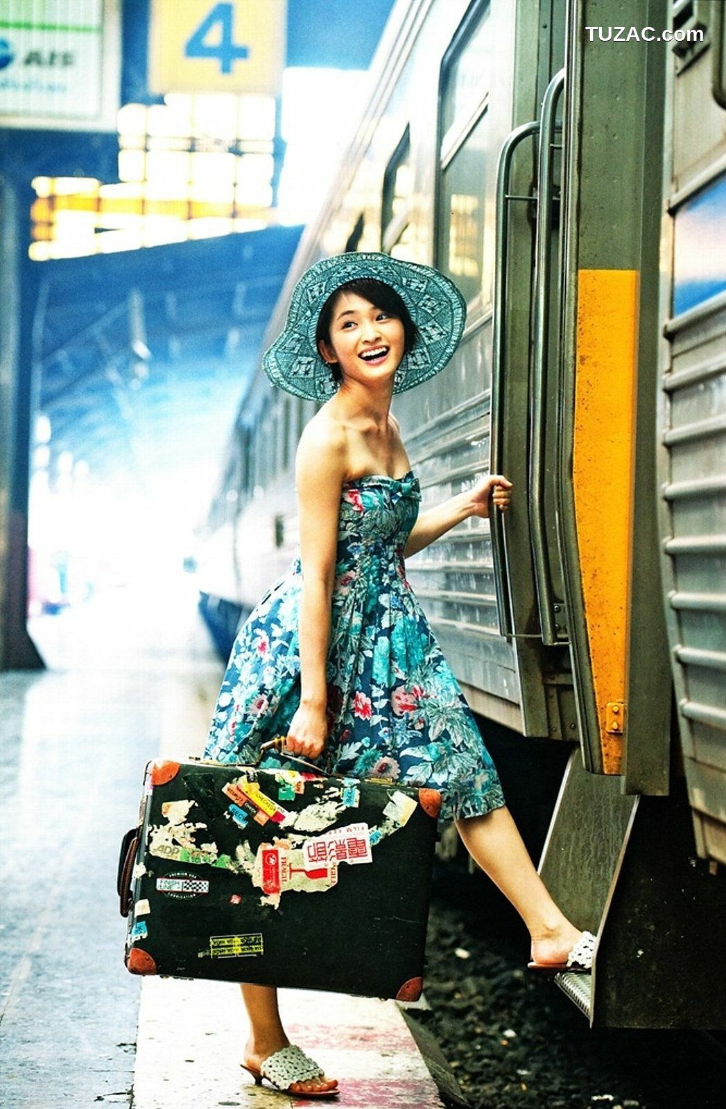 PB写真集_Rei Okamoto 岡本玲 《OKAMO》 写真集[104P]