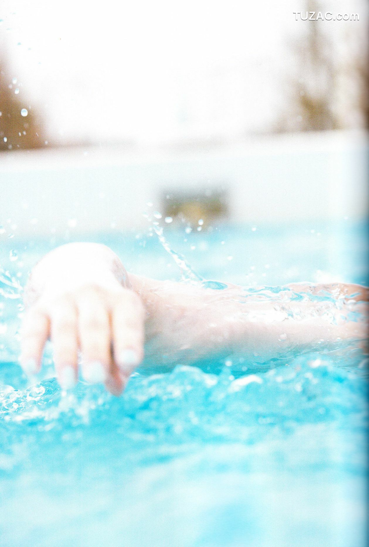 PB写真集_Sayaka Yamamoto 山本彩《みる神》 写真集[144P]