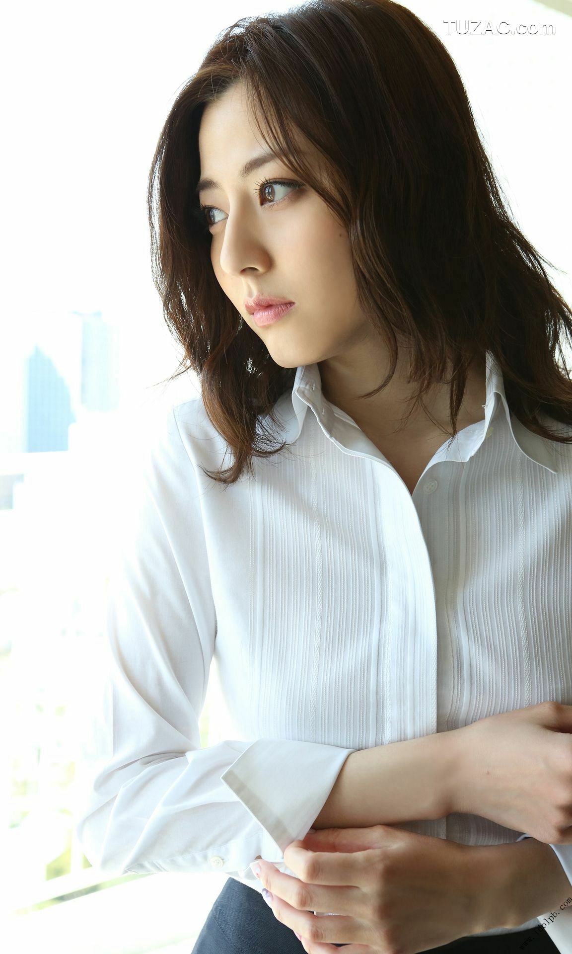 PB写真集_Yumi Sugimoto 杉本有美《密室》 写真集[80P]