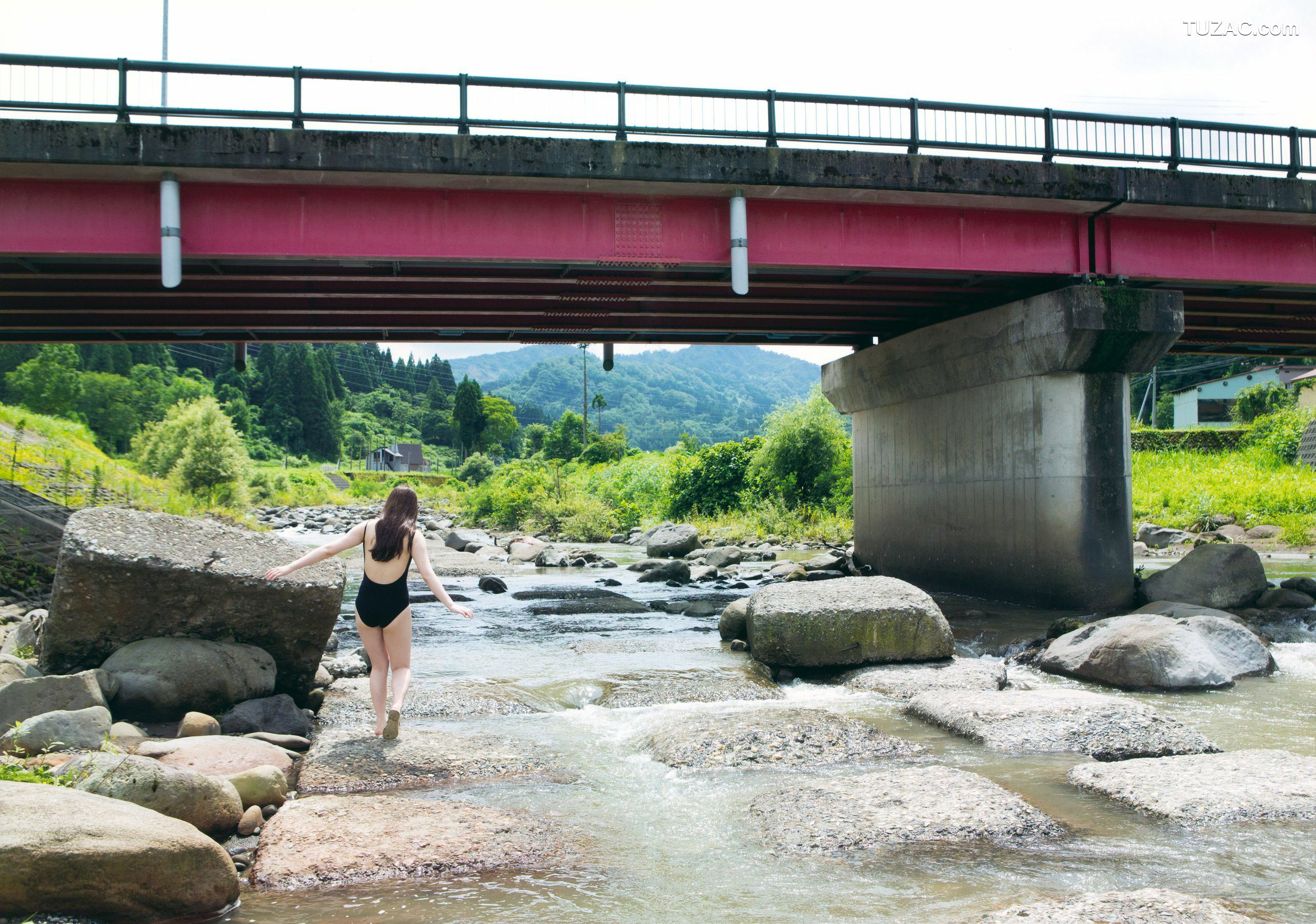 PB写真集_モーニング娘。&amp;#039;17 譜久村聖 《二十歳》 写真集[102P]