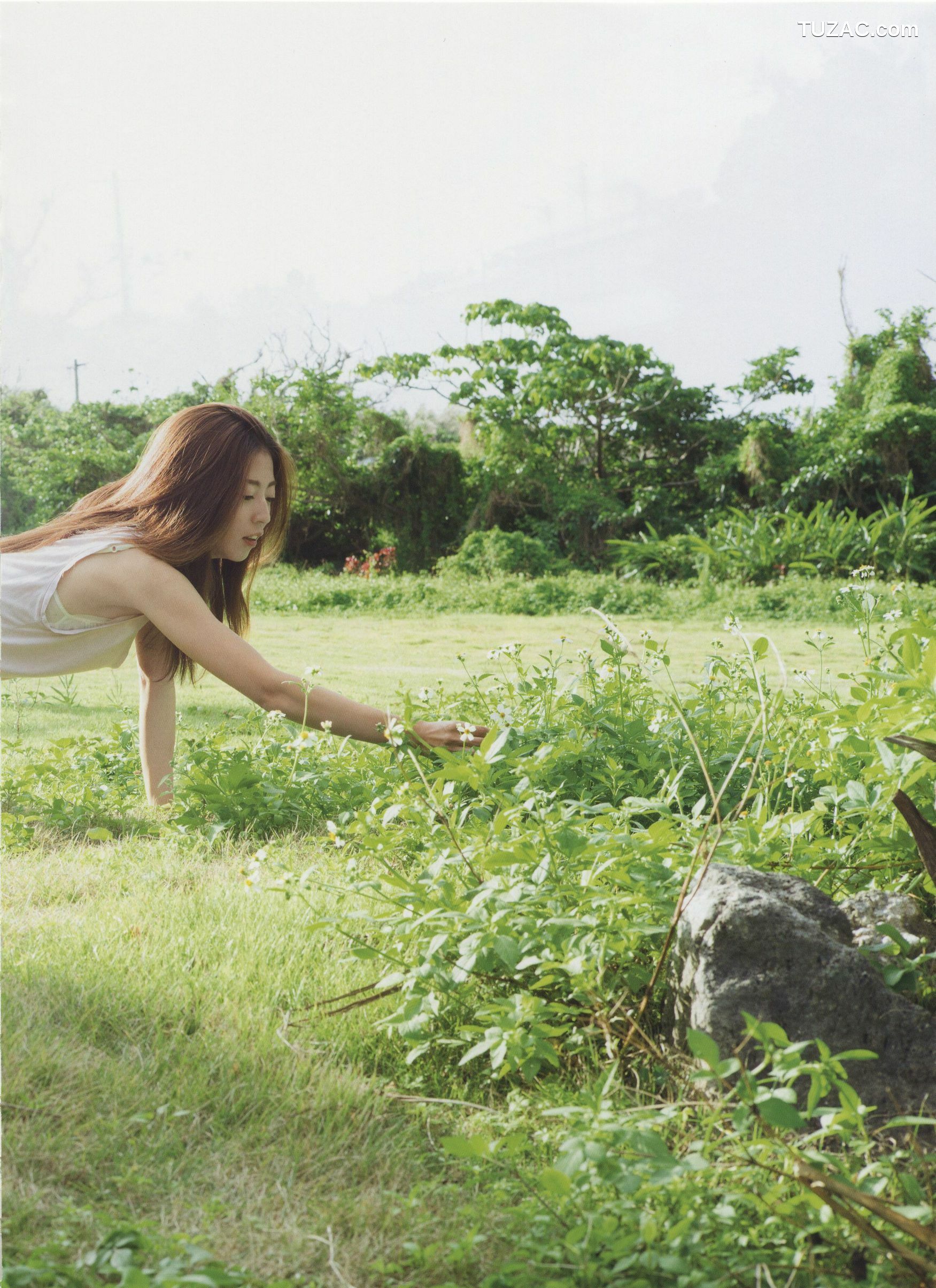 PB写真集_中村愛美 《Lyin&amp;#039; Eyes》 写真集[98P]