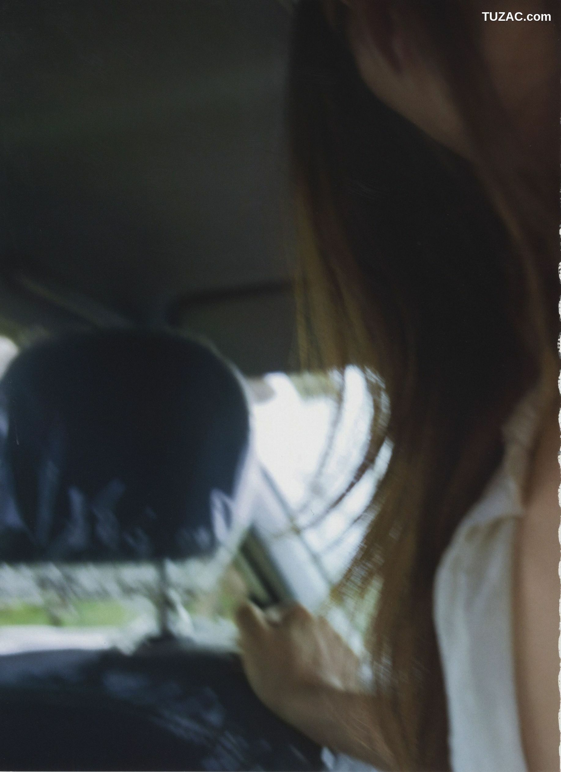 PB写真集_中村愛美 《Lyin&amp;#039; Eyes》 写真集[98P]