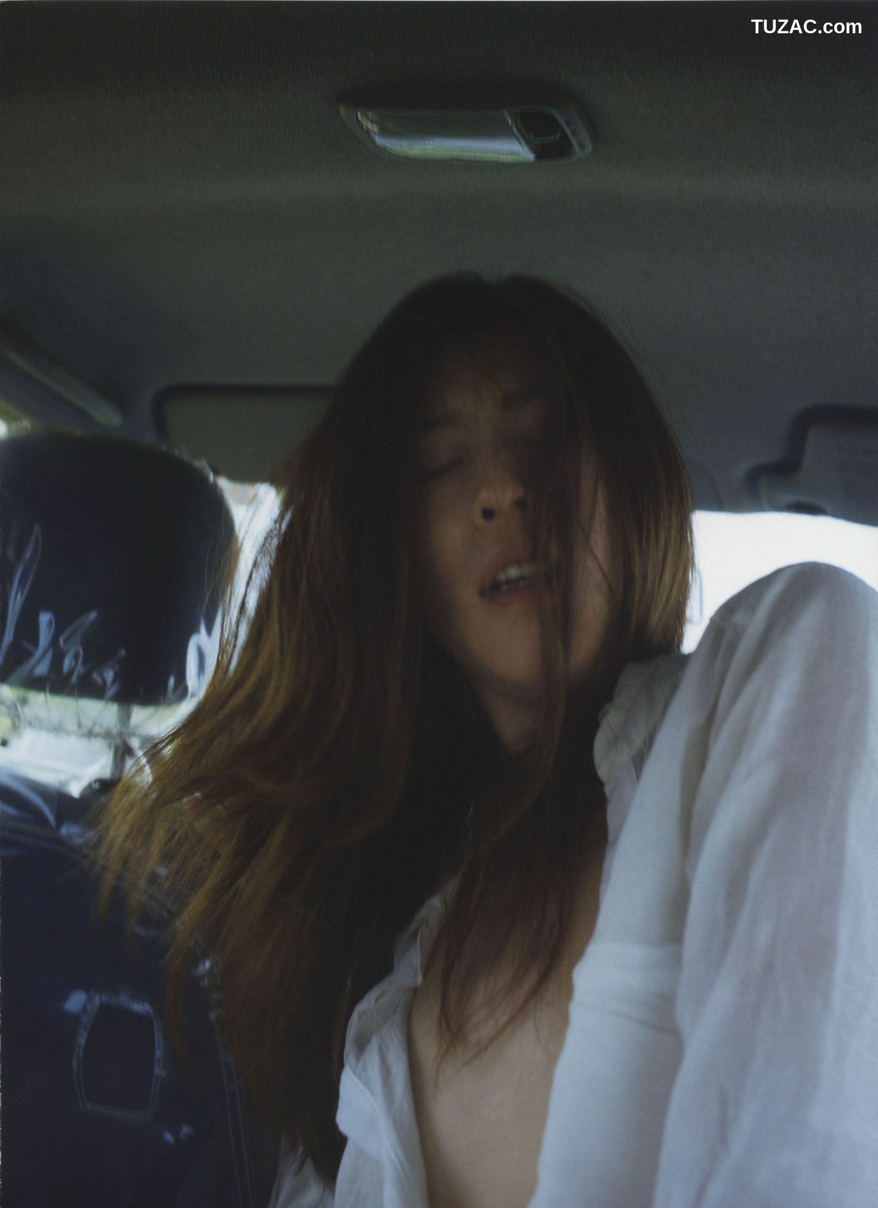 PB写真集_中村愛美 《Lyin&amp;#039; Eyes》 写真集[98P]