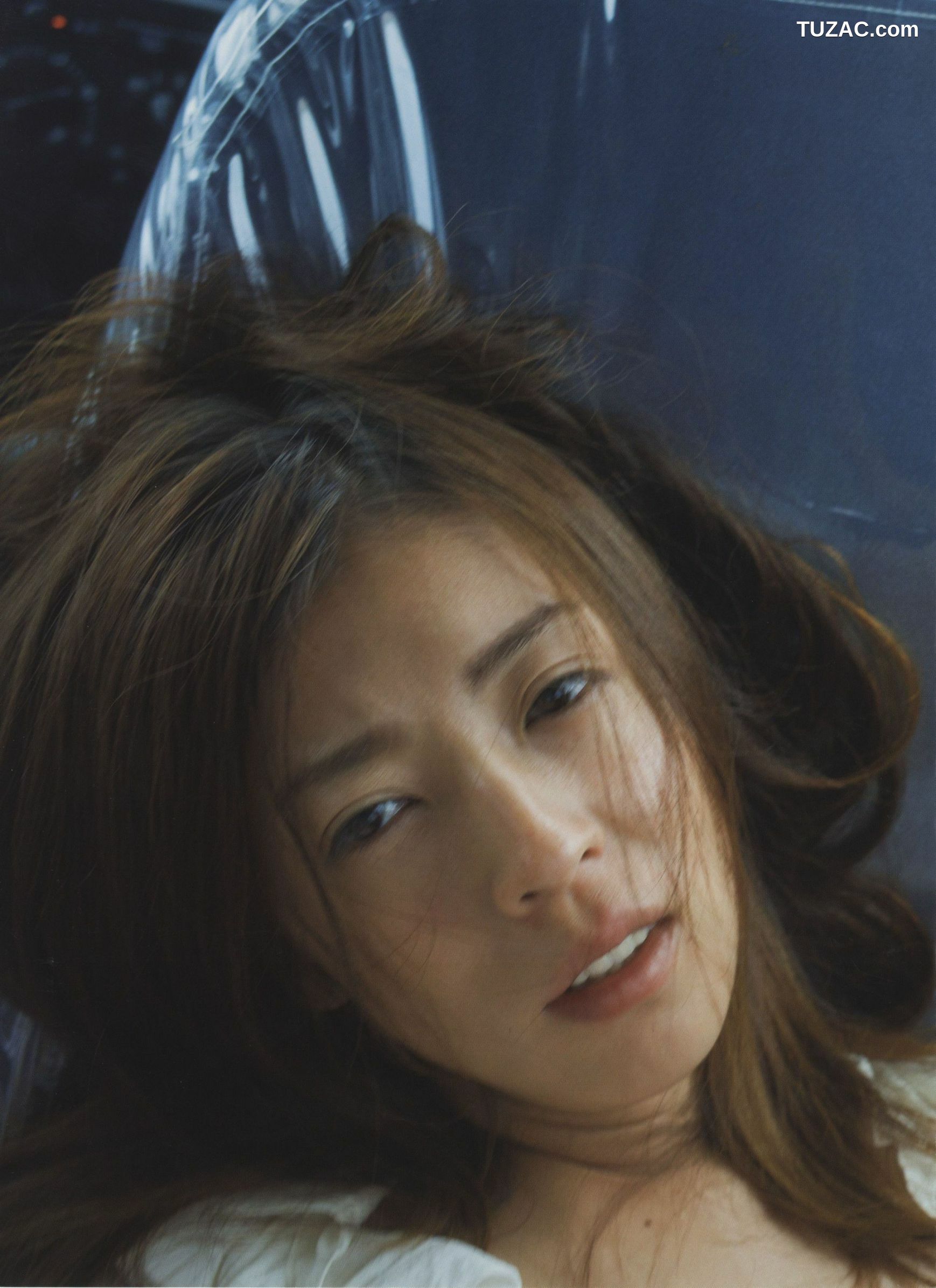 PB写真集_中村愛美 《Lyin&amp;#039; Eyes》 写真集[98P]