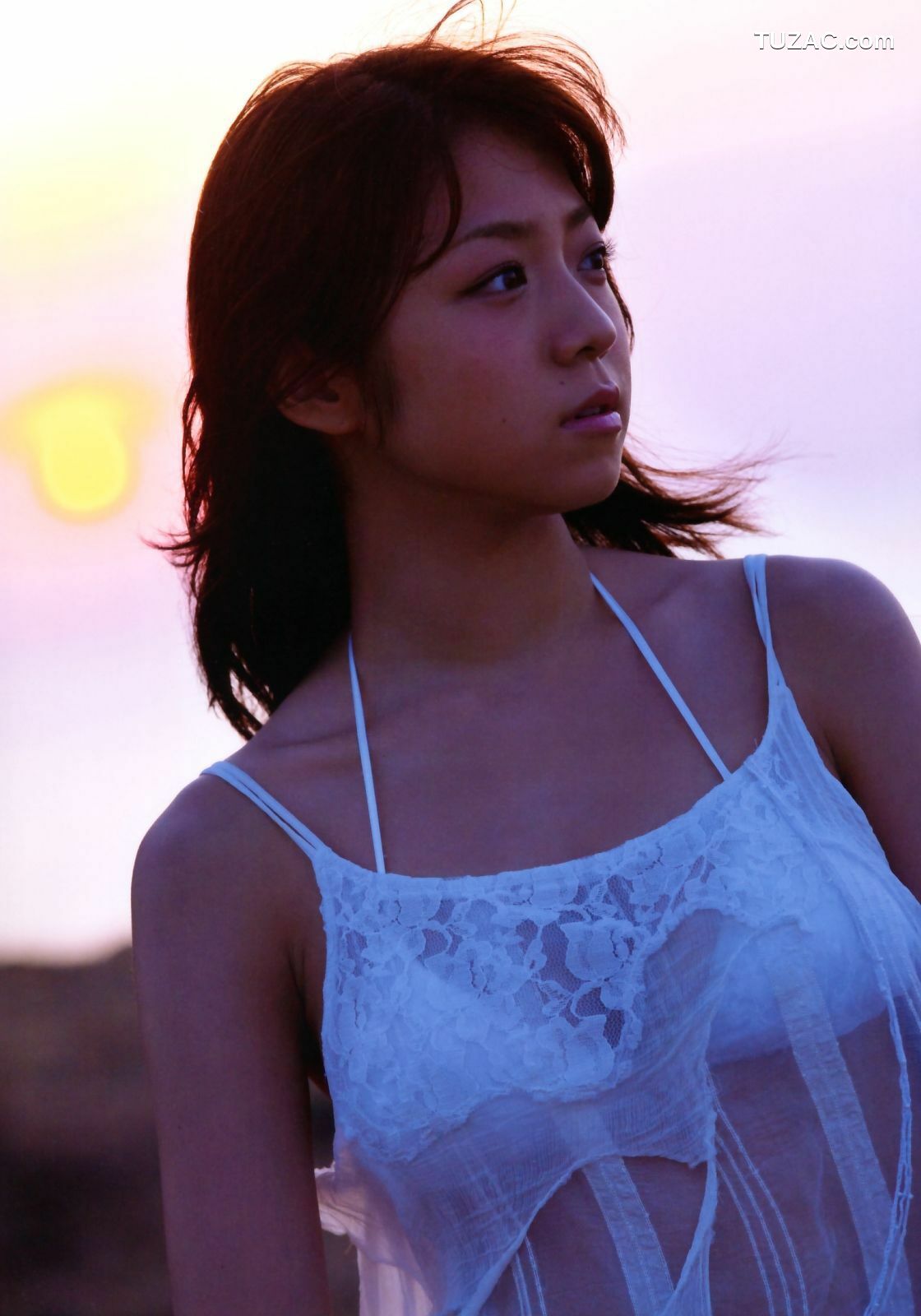 PB写真集_中村静香《HUG ハグ》 写真集[85P]