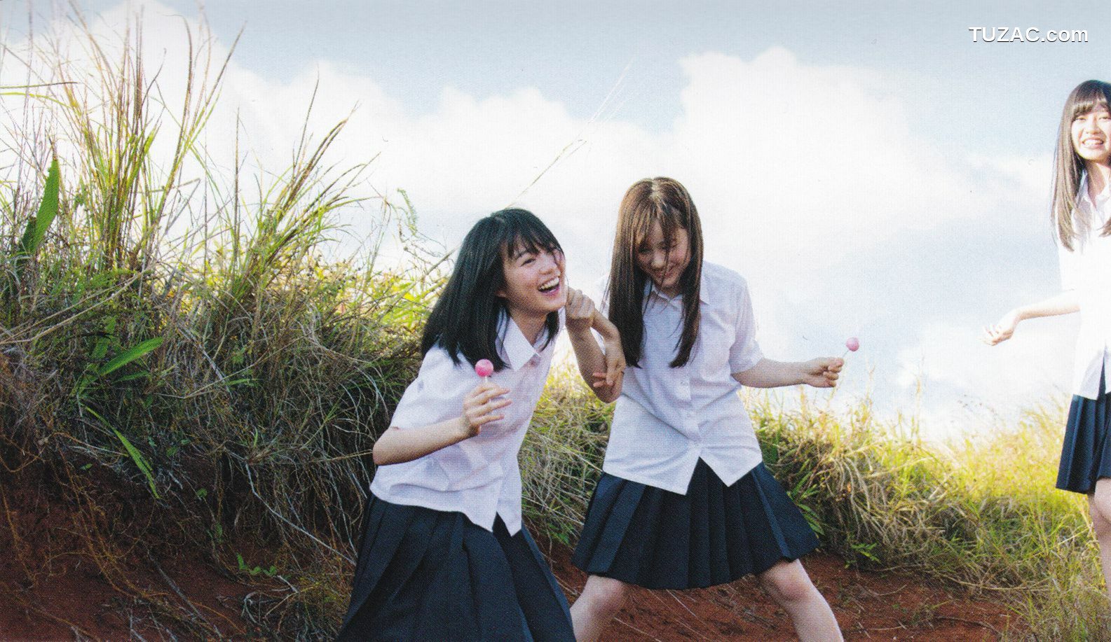 PB写真集_乃木坂46 《1時間遅れのI love you》 [119P]
