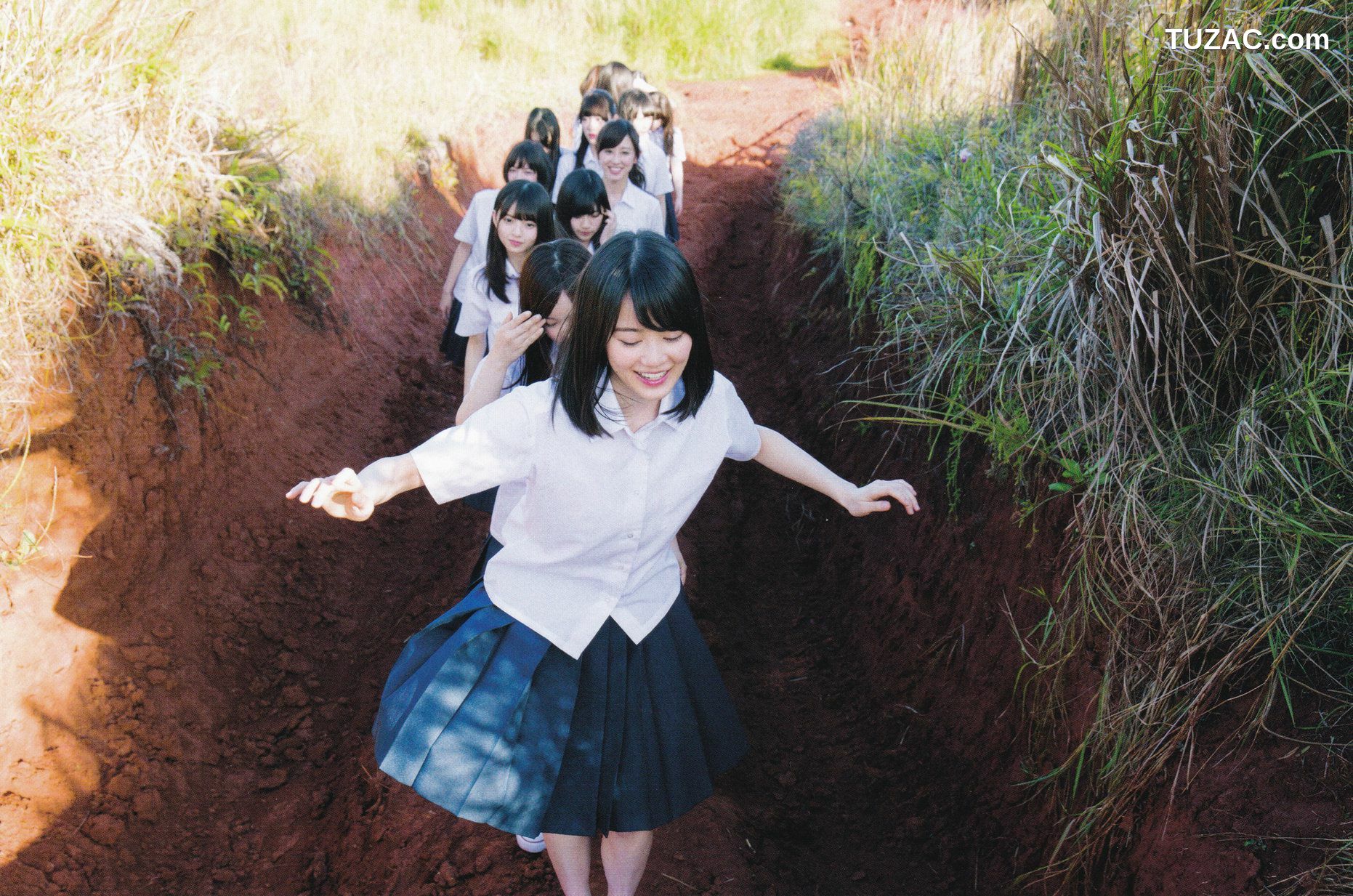 PB写真集_乃木坂46 《1時間遅れのI love you》 [119P]