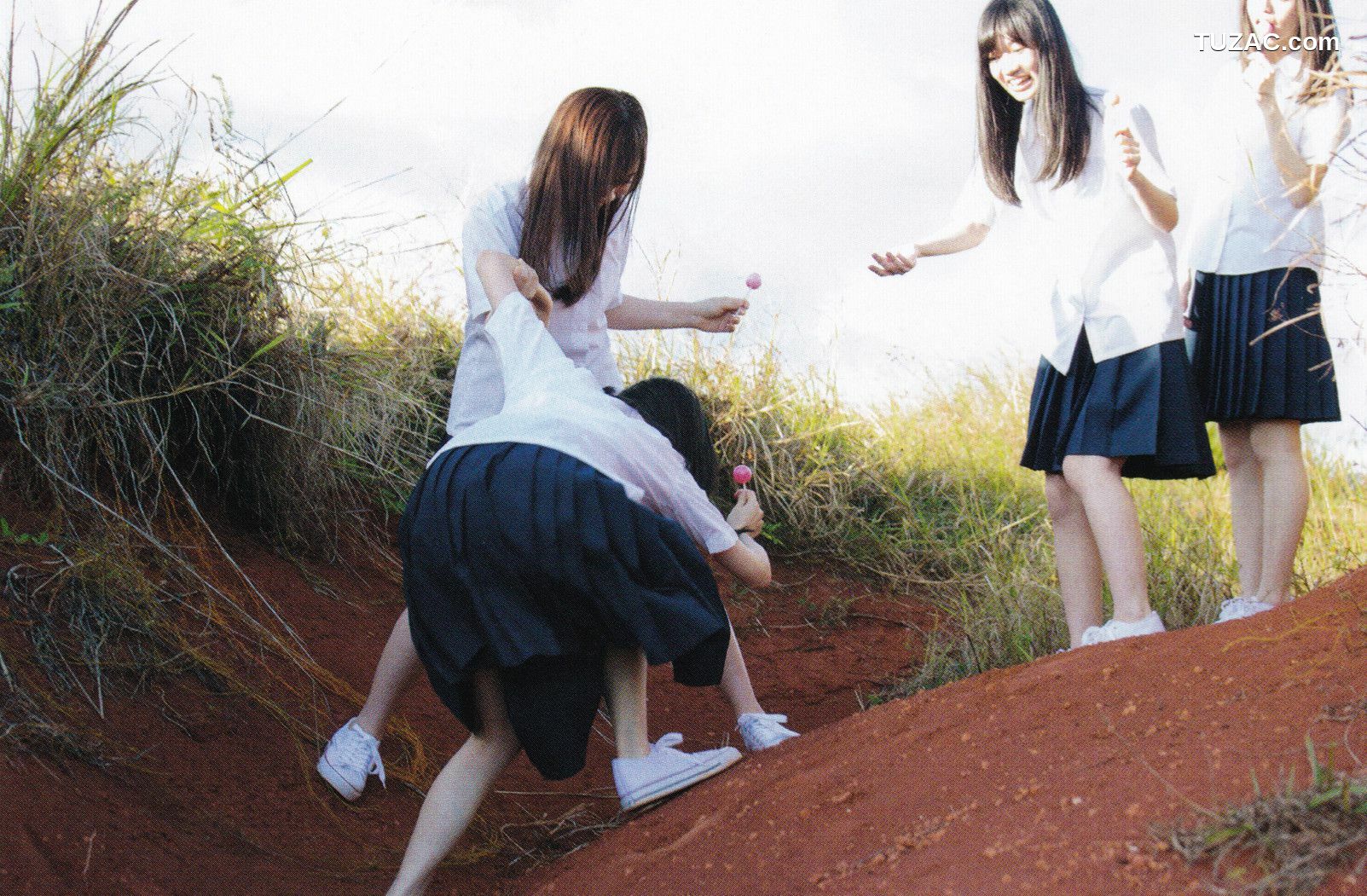 PB写真集_乃木坂46 《1時間遅れのI love you》 [119P]