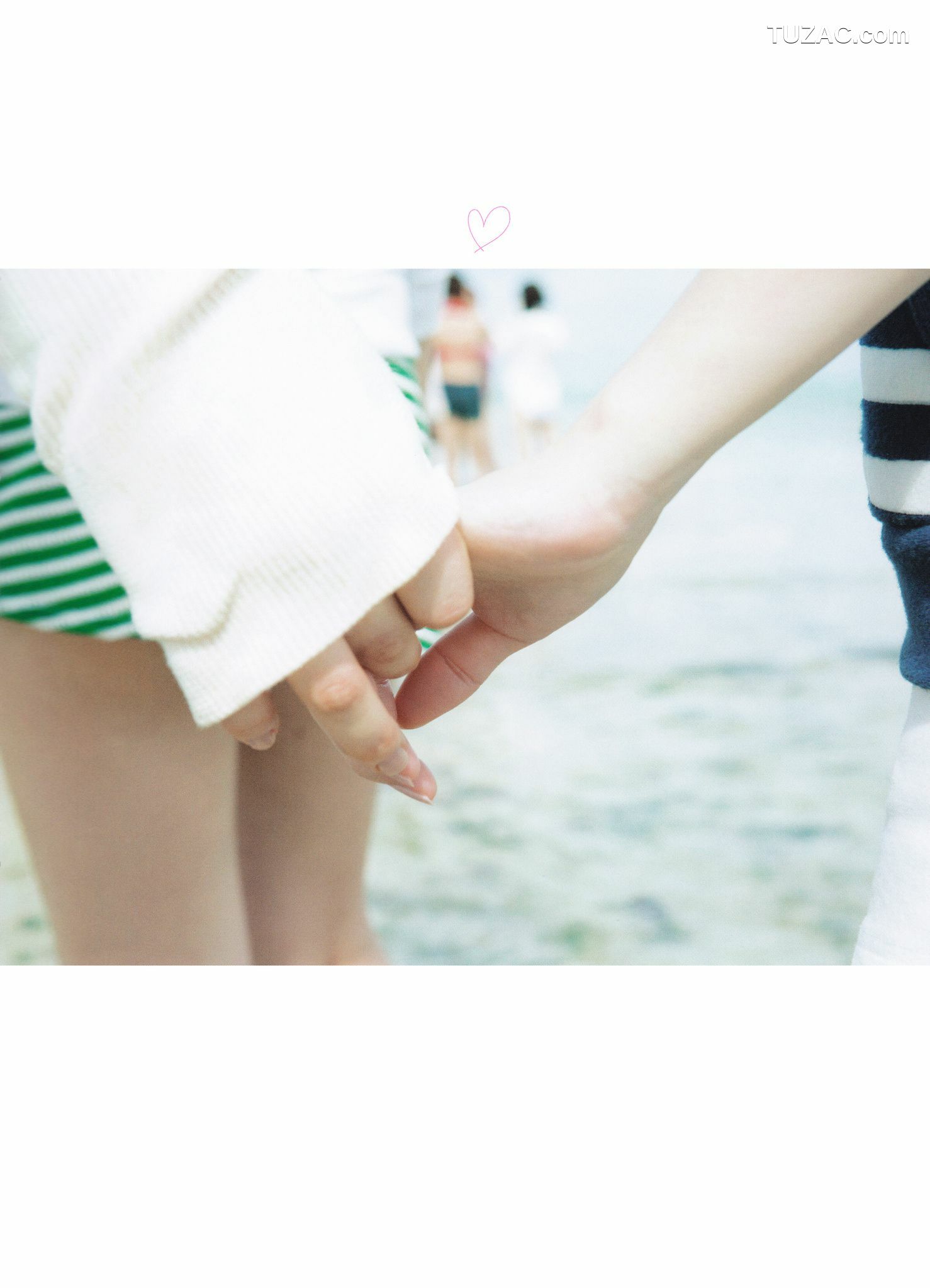 PB写真集_乃木坂46 《1時間遅れのI love you》 [119P]