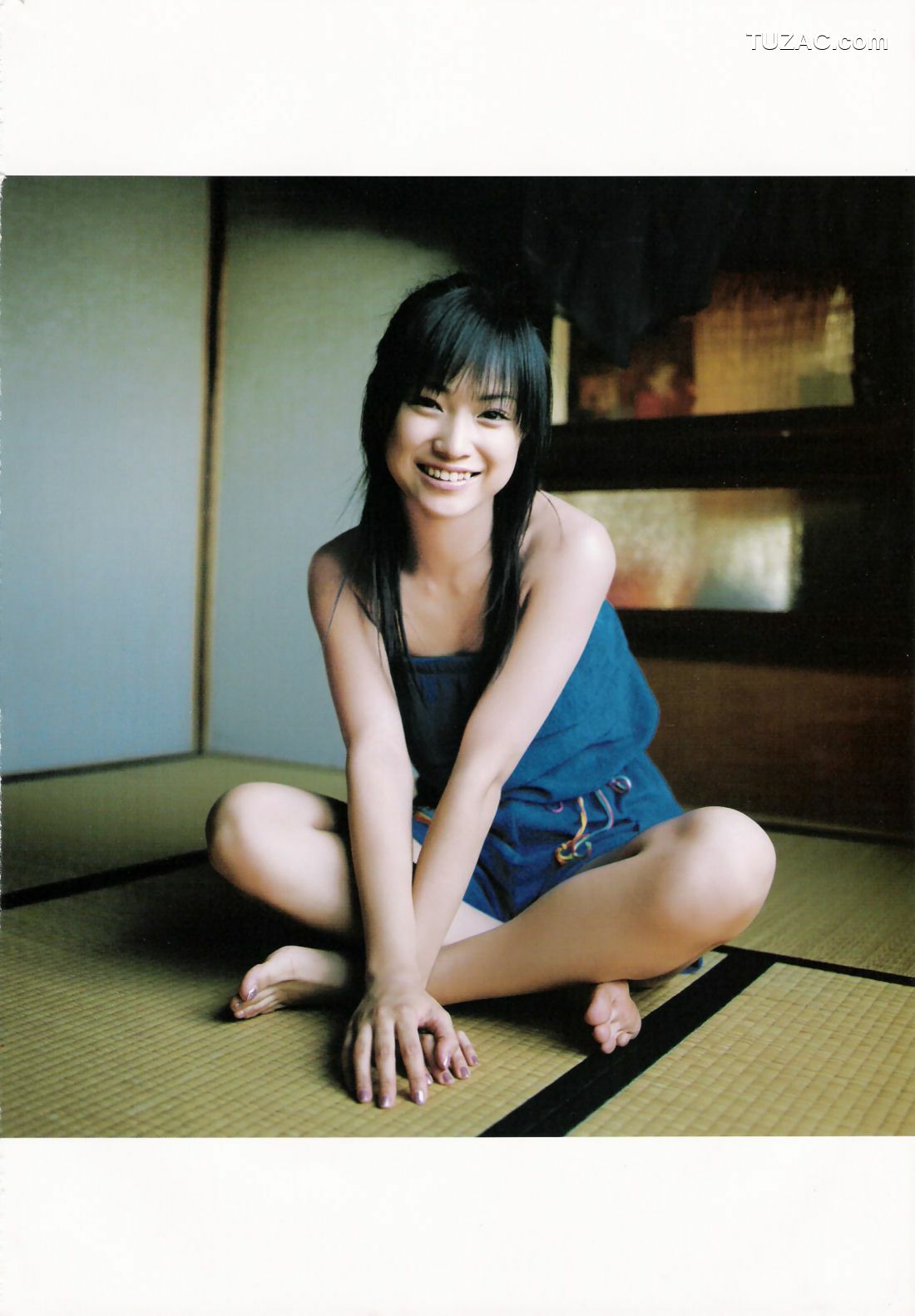PB写真集_亀井絵里 《ERI》 写真集[134P]