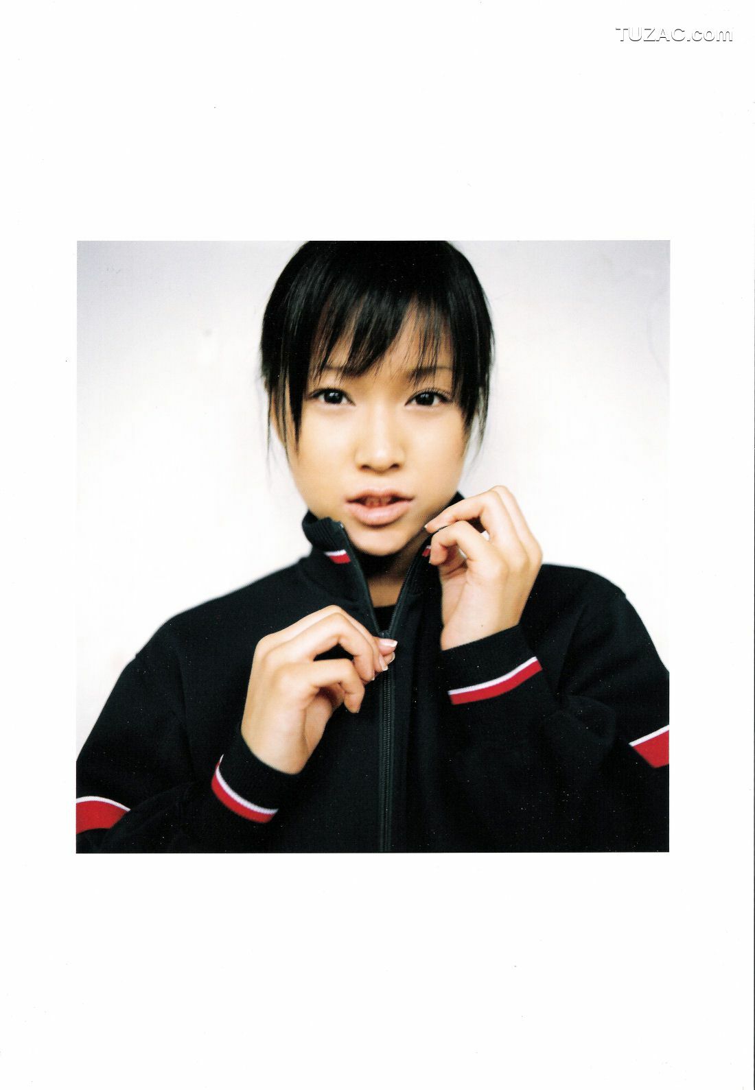 PB写真集_亀井絵里 《ERI》 写真集[134P]