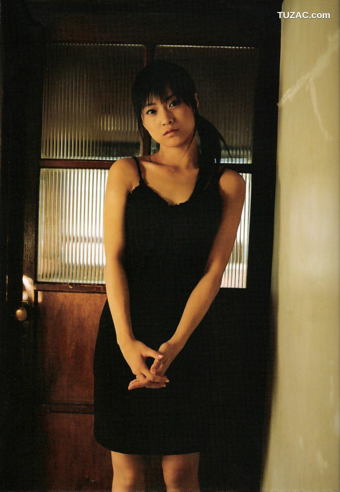 PB写真集_亀井絵里 《ERI》 写真集[134P]