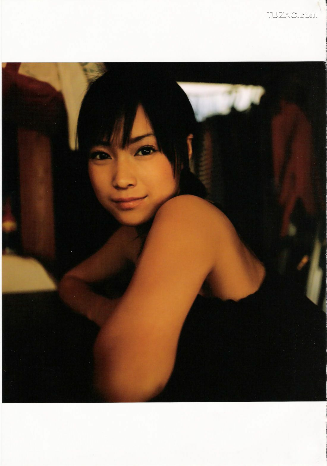 PB写真集_亀井絵里 《ERI》 写真集[134P]