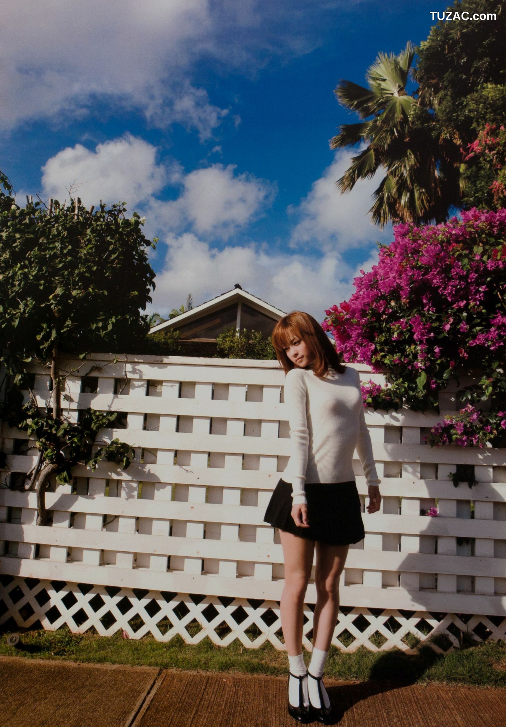 PB写真集_亀井絵里 《sweet》 写真集 [70P]