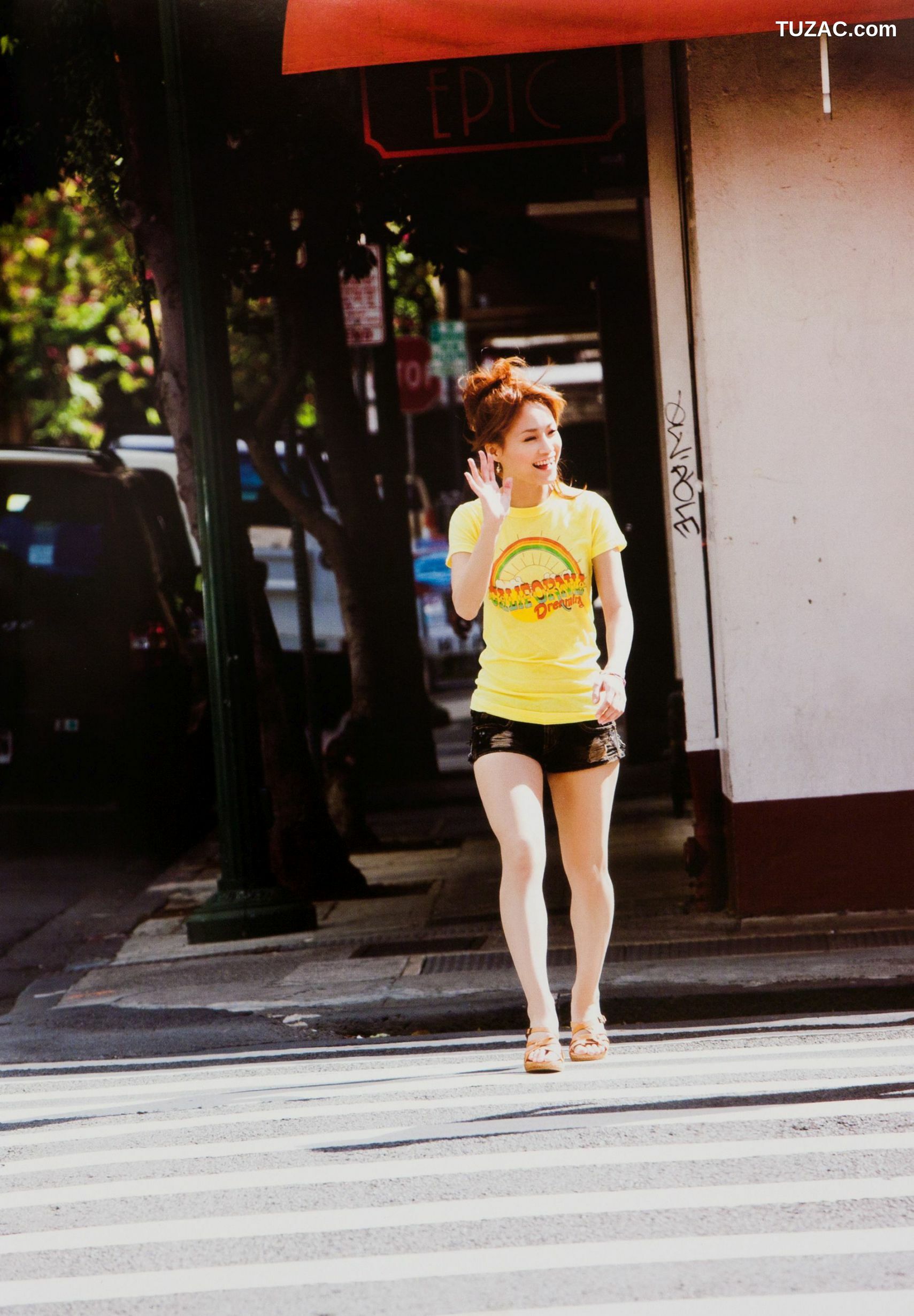 PB写真集_亀井絵里 《sweet》 写真集 [70P]