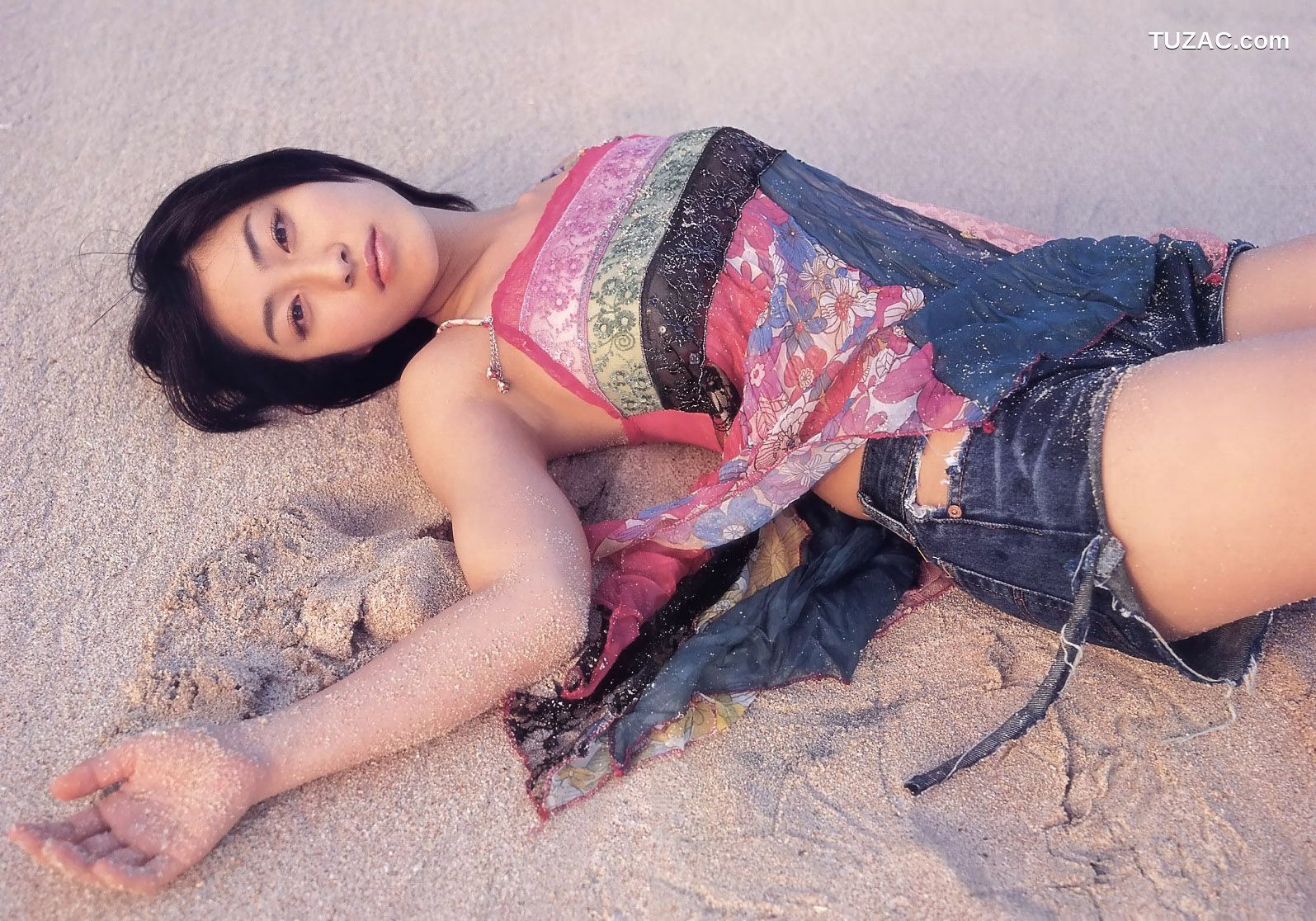 PB写真集_佐藤寛子《情熱 》(見開連結済) [25P]