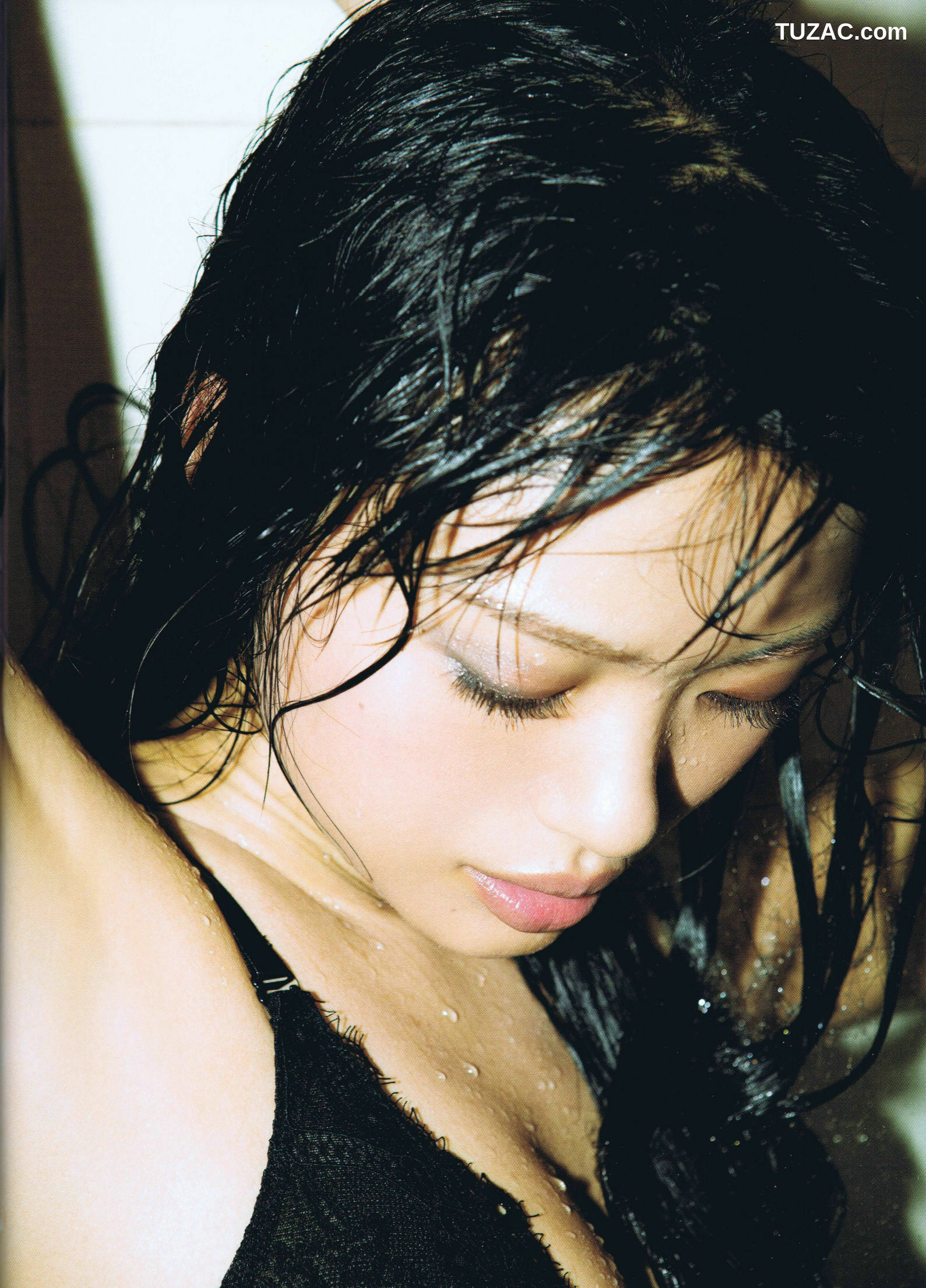 PB写真集_北原里英《そして》 写真集[99P]