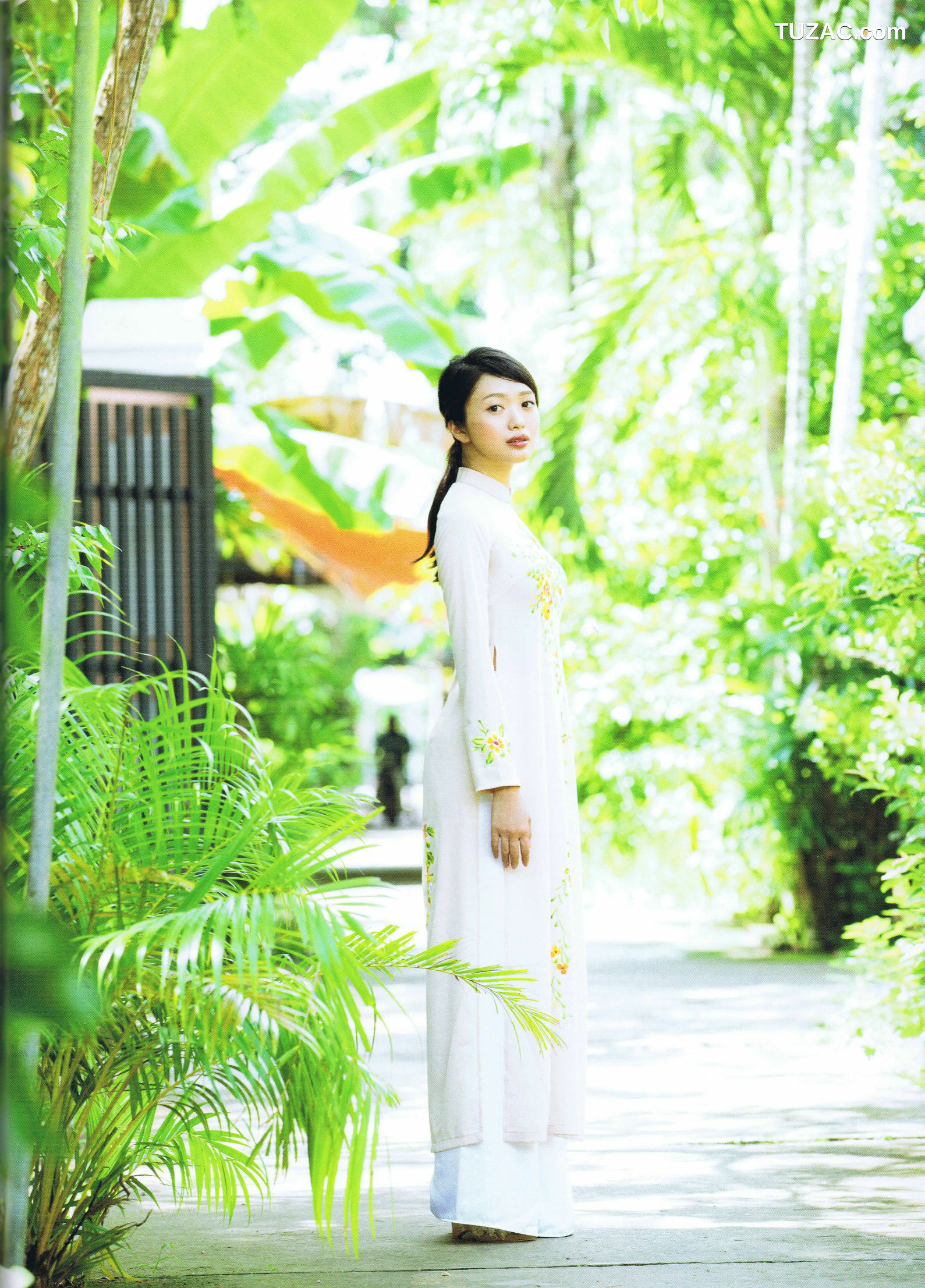 PB写真集_北原里英《そして》 写真集[99P]