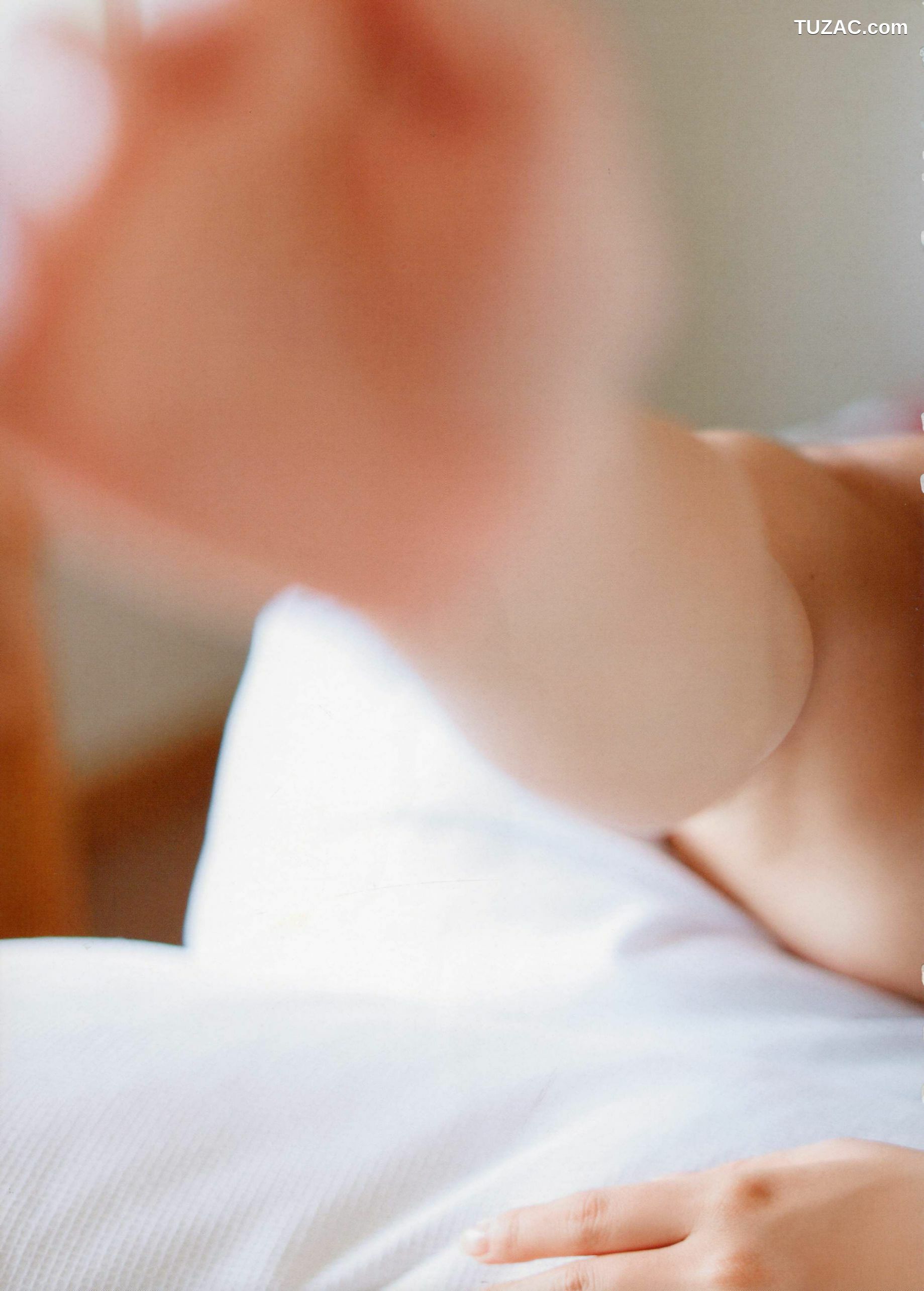 PB写真集_卫藤美彩《Color》 写真集[92P]