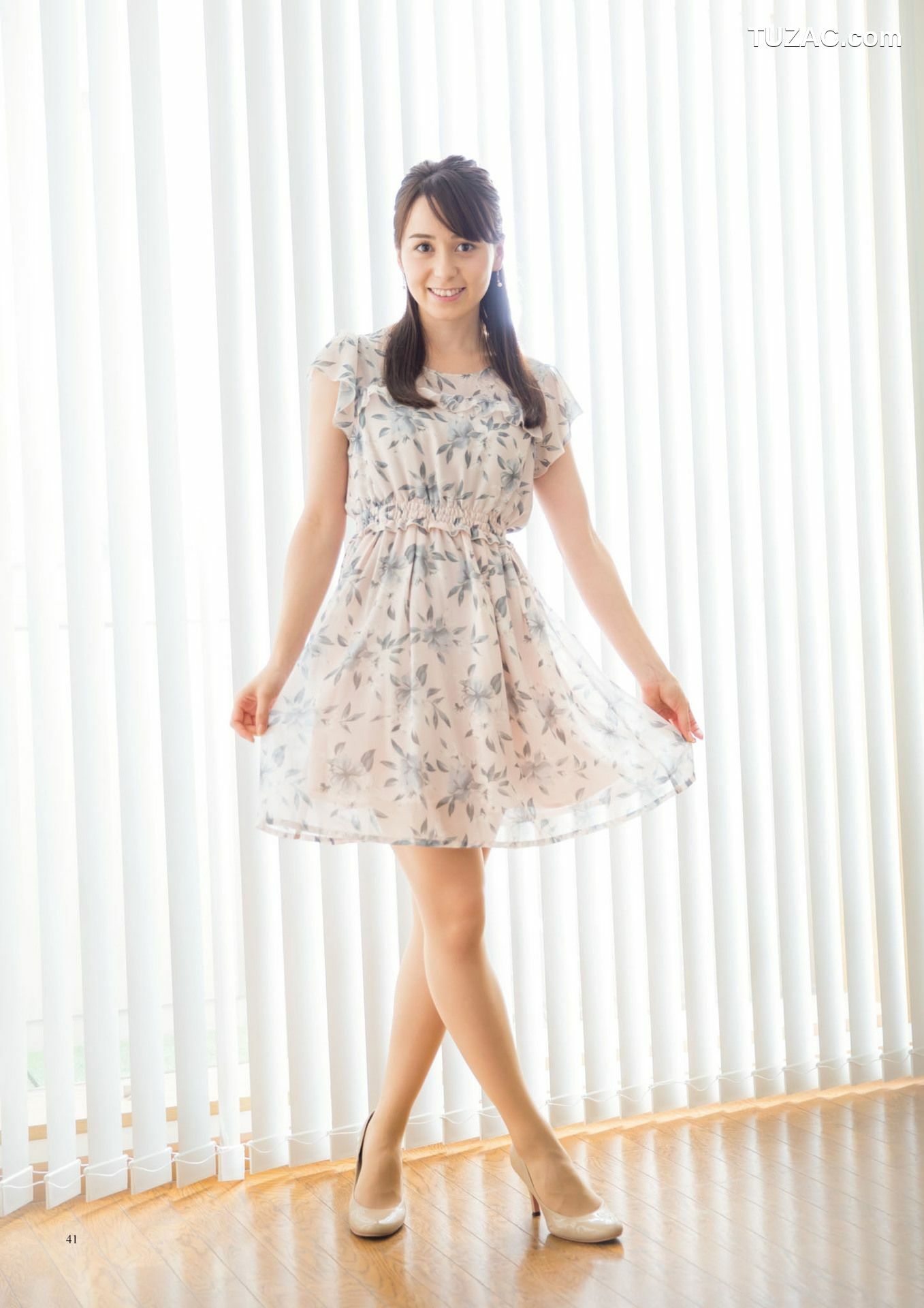 PB写真集_原色美人キャスター大図鑑2017《Cent Force Dprout &amp;amp; Kansai Fresh File》 写真集[75P]