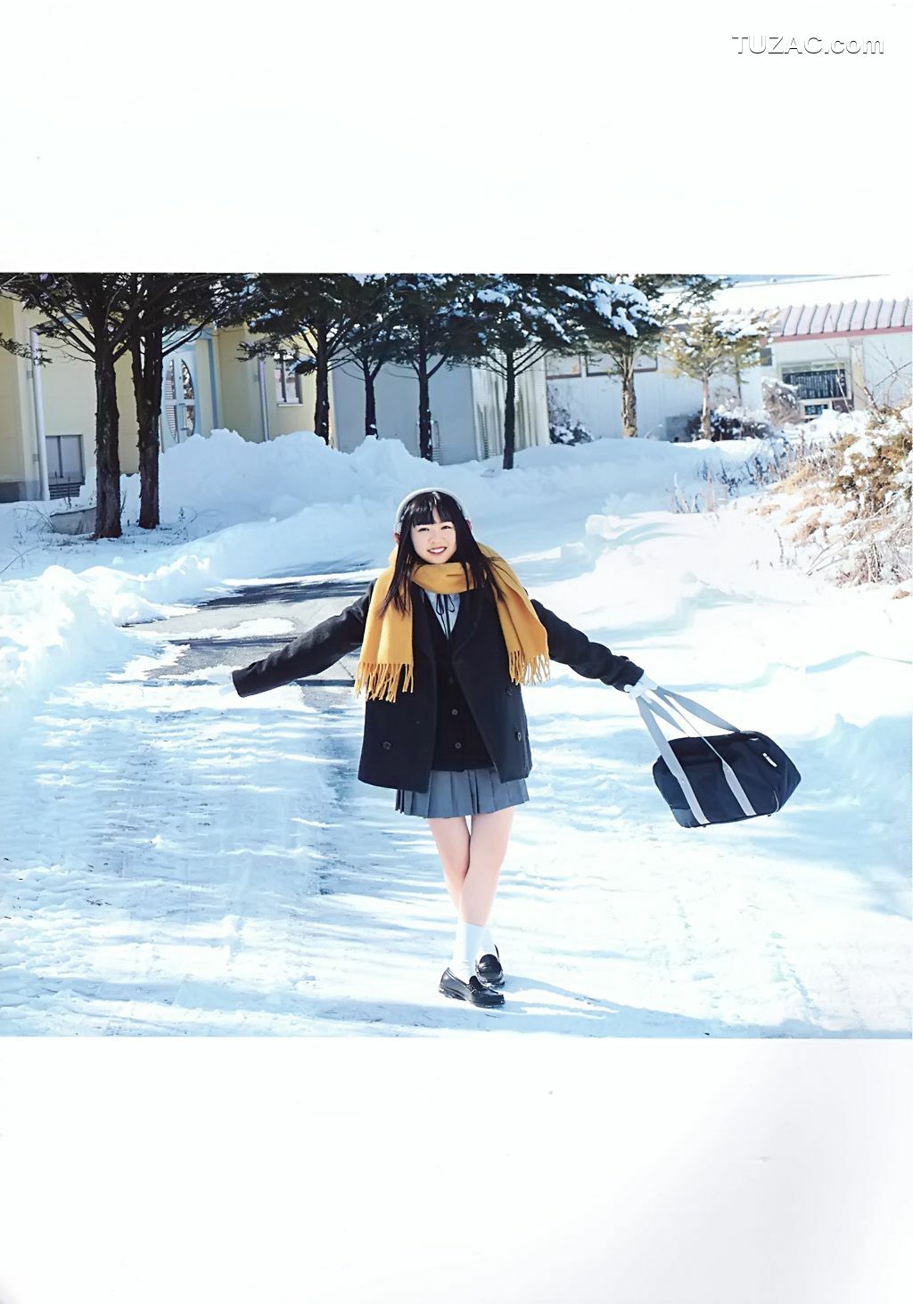 PB写真集_大和田南那、渡辺みり愛 《Graduation-中学卒業》 [36P]