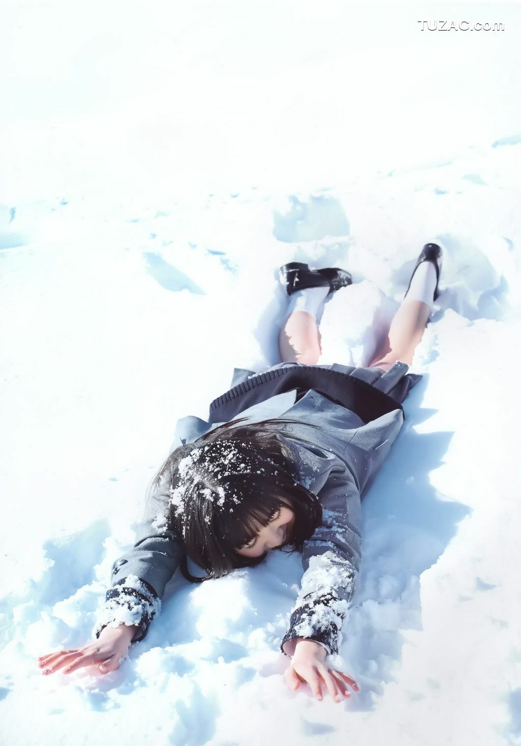 PB写真集_大和田南那、渡辺みり愛 《Graduation-中学卒業》 [36P]