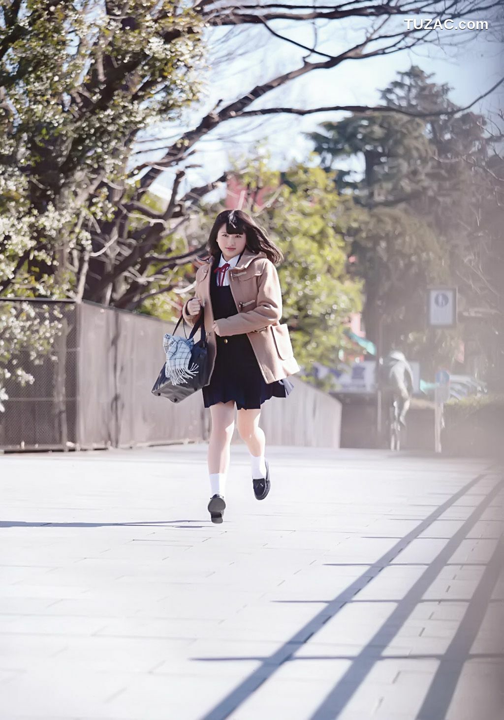 PB写真集_大和田南那、渡辺みり愛 《Graduation-中学卒業》 [36P]