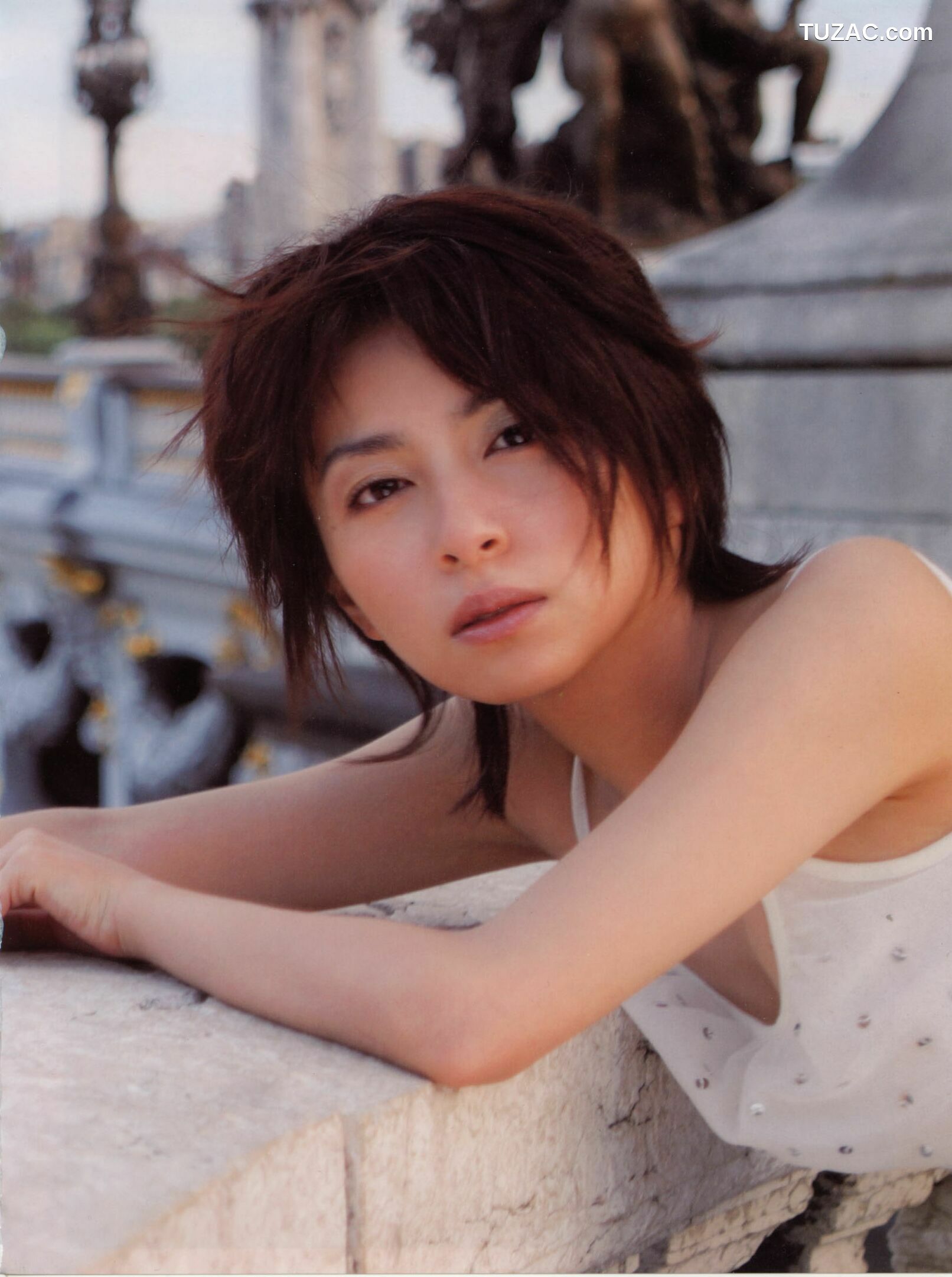 PB写真集_奥菜恵《The Okina 3／3 in Paris》 [85P]