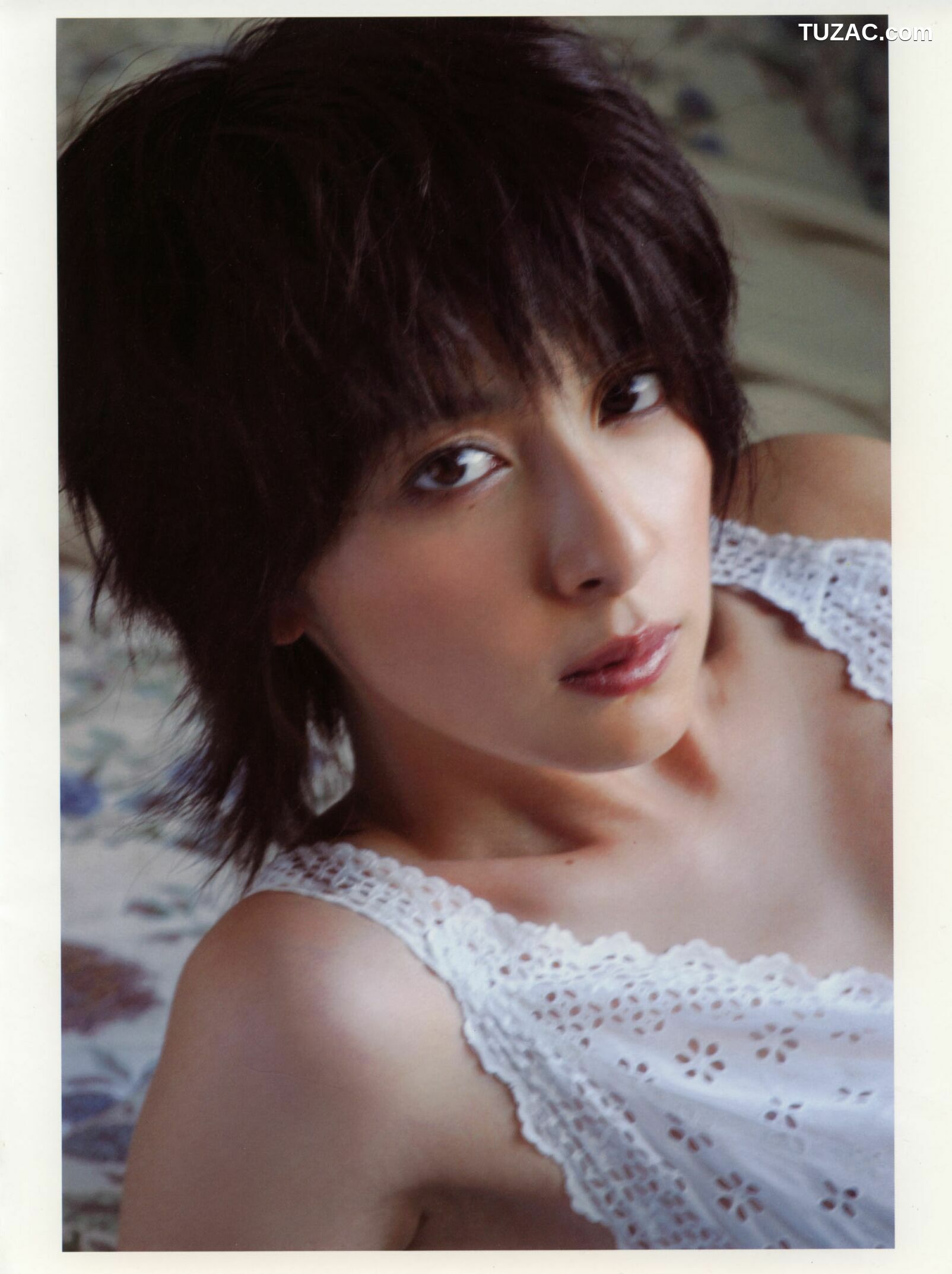 PB写真集_奥菜恵《The Okina 3／3 in Paris》 [85P]