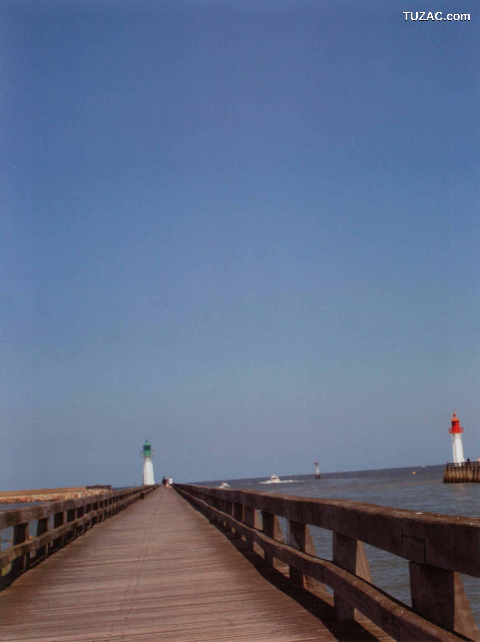 PB写真集_奥菜恵《The Okina 3／3 in Paris》 [85P]