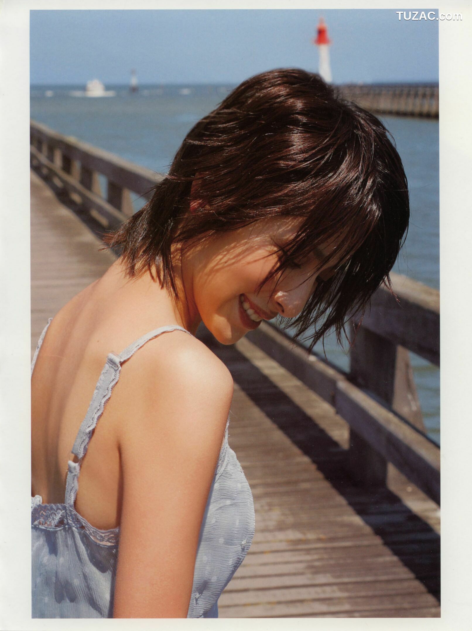 PB写真集_奥菜恵《The Okina 3／3 in Paris》 [85P]