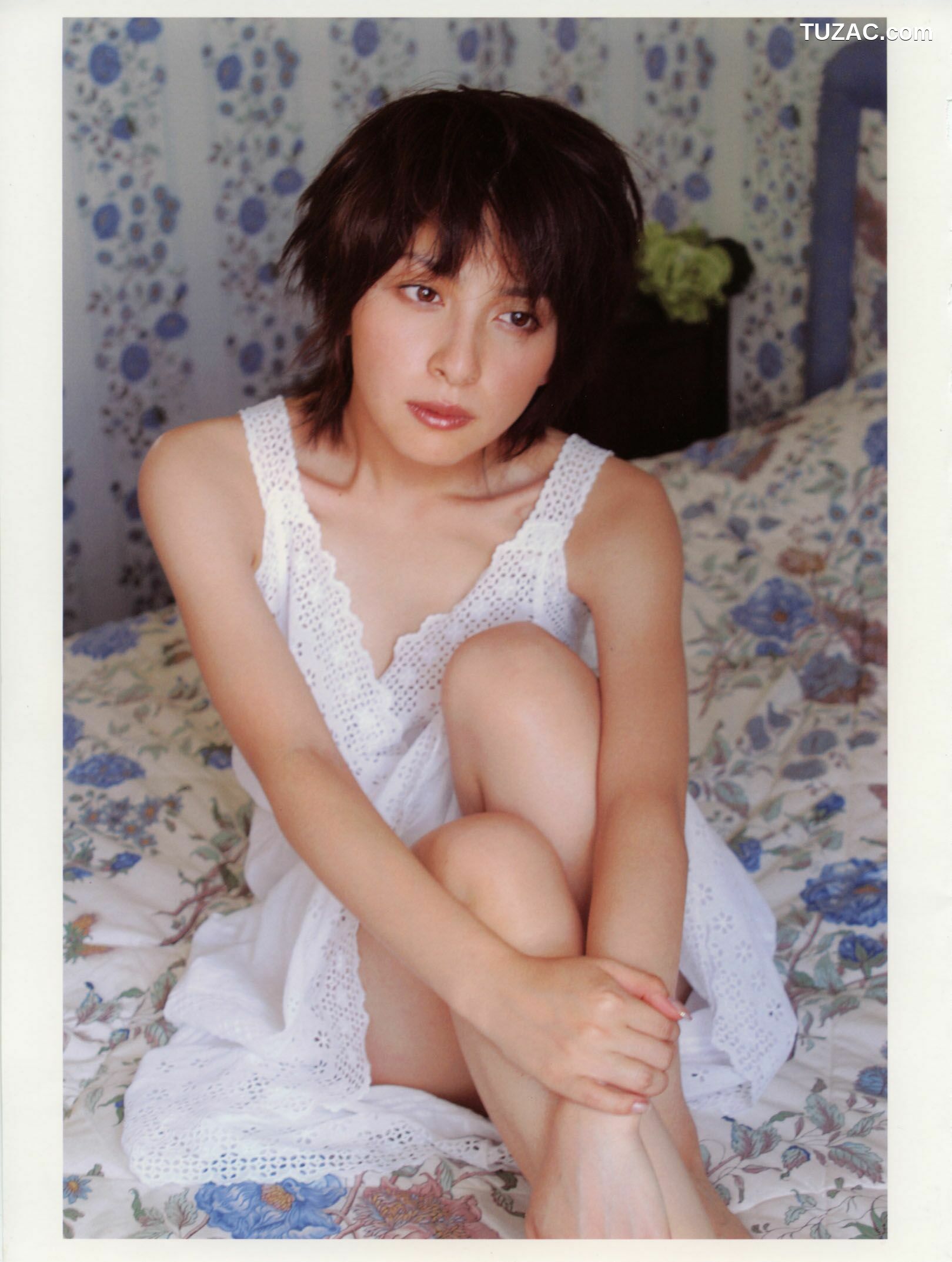 PB写真集_奥菜恵《The Okina 3／3 in Paris》 [85P]