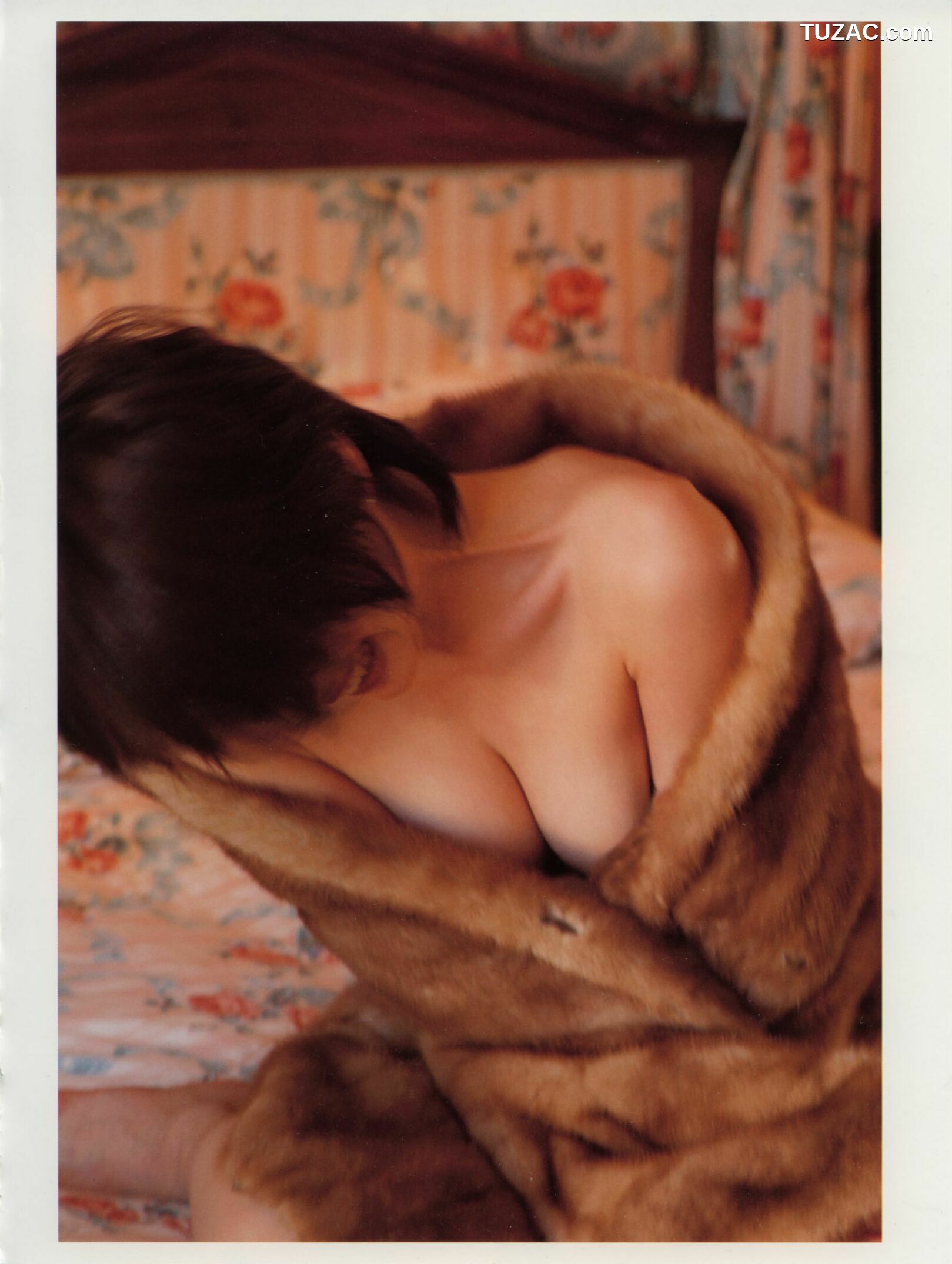 PB写真集_奥菜恵《The Okina 3／3 in Paris》 [85P]