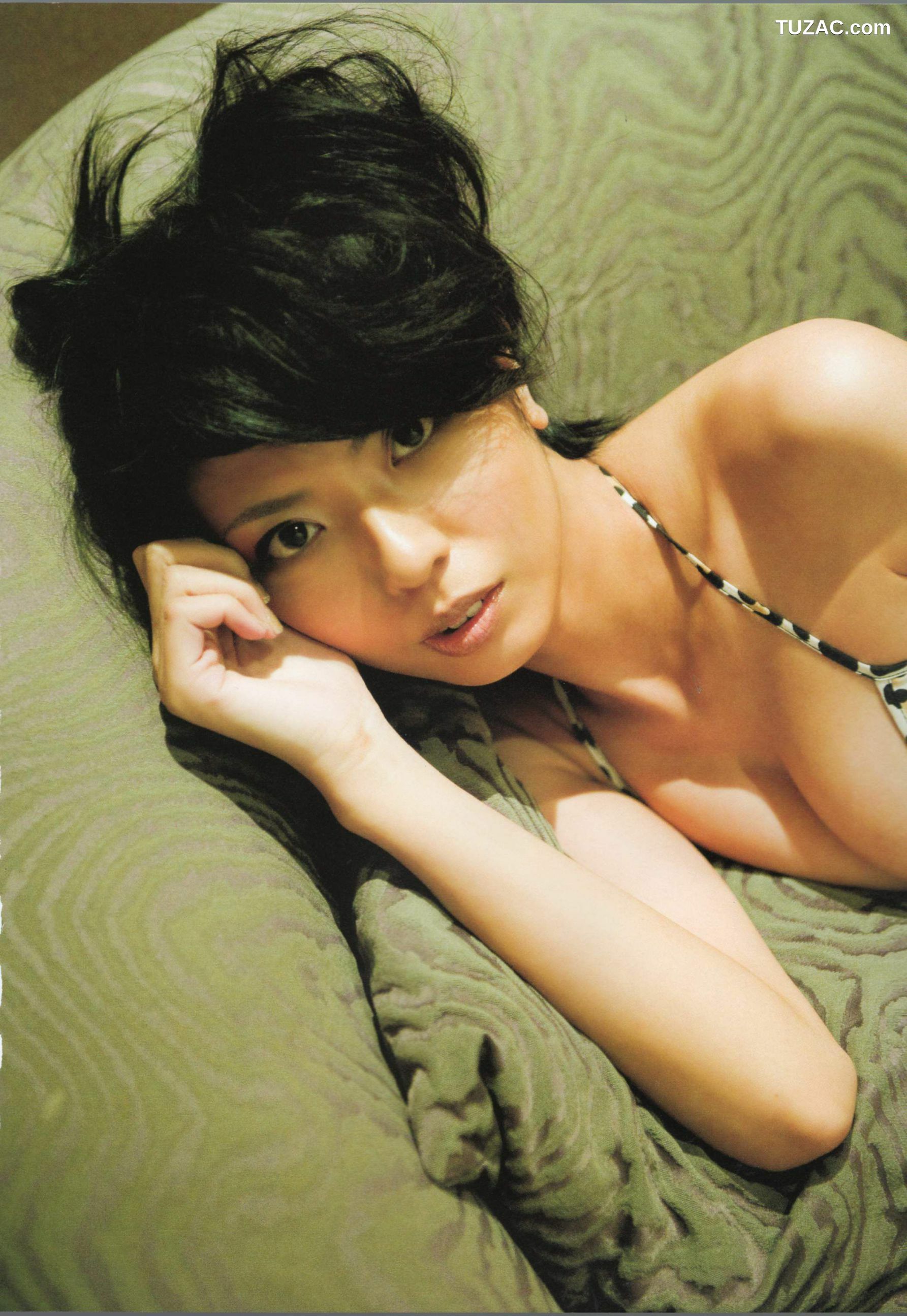 PB写真集_宮地真緒 《Decada》 写真集[99P]