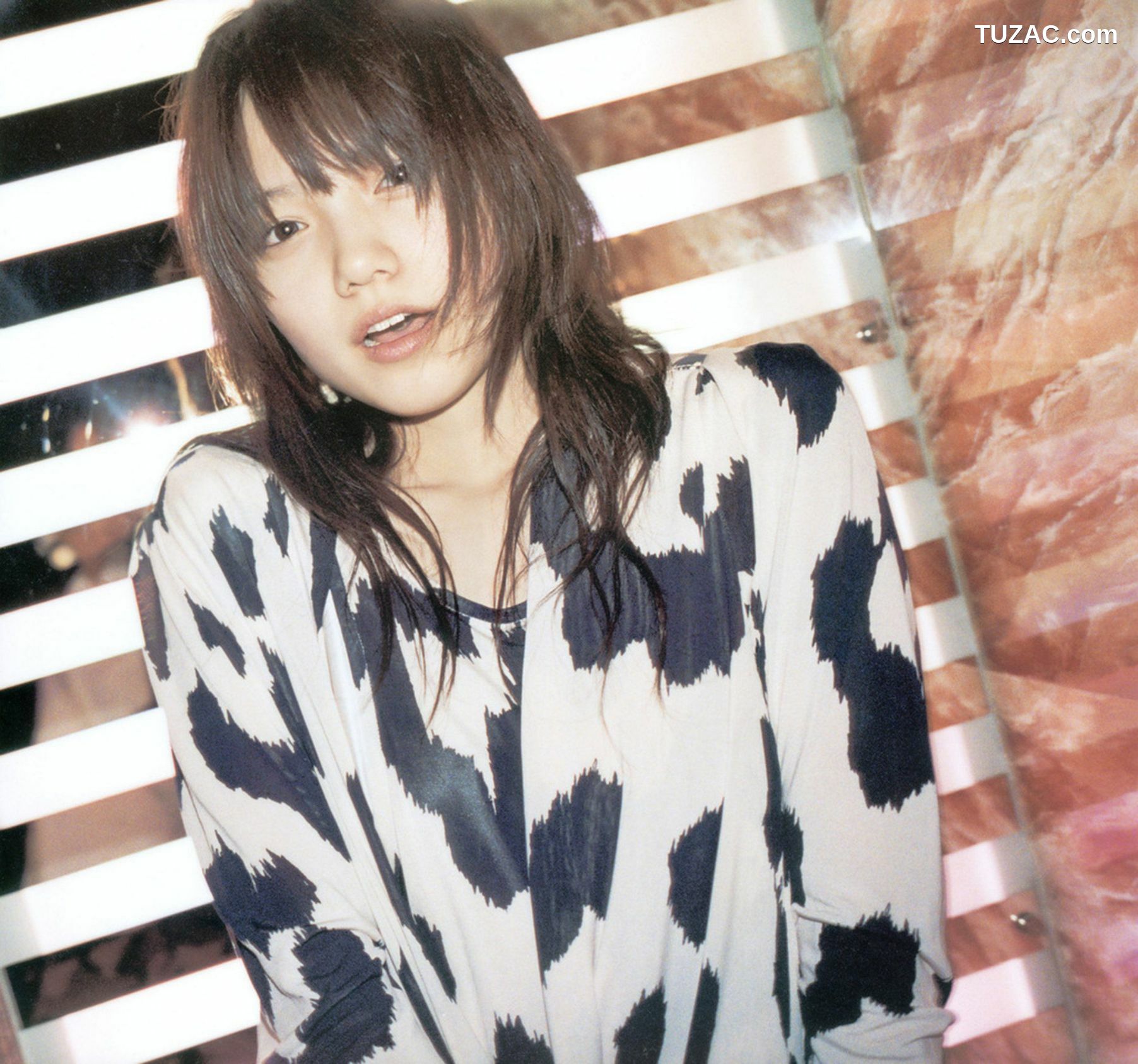 PB写真集_宮崎あおい/宫崎葵 《20TH ANNIVERSARY 「光」》[84P]