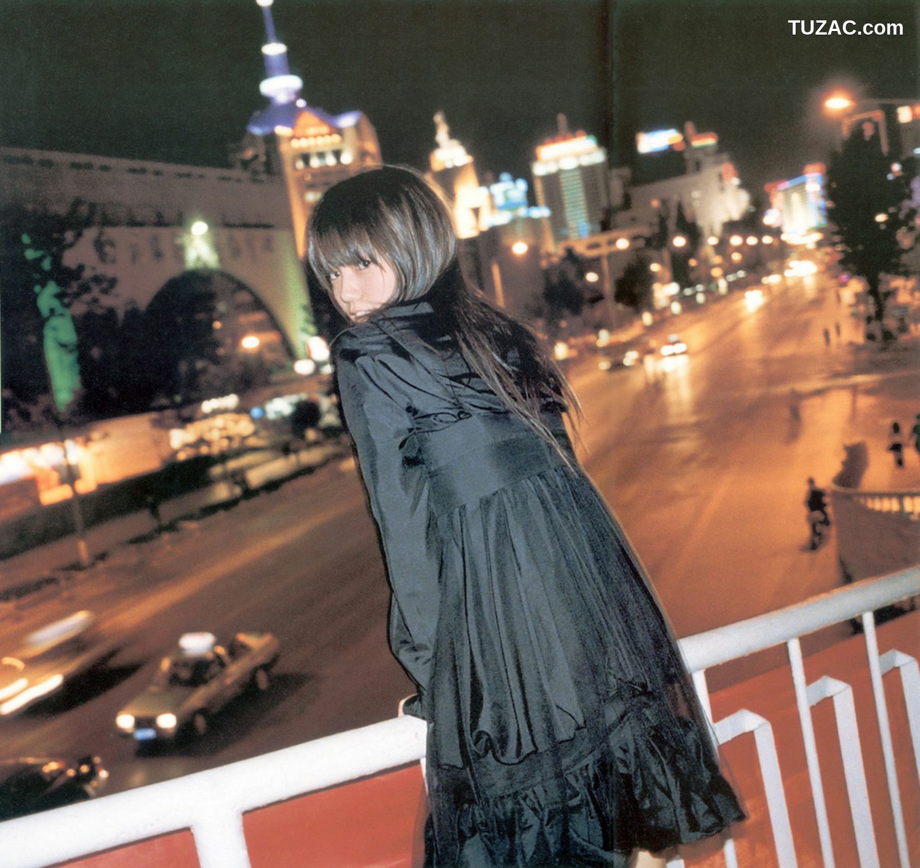 PB写真集_宮崎あおい/宫崎葵 《20TH ANNIVERSARY 「光」》[84P]