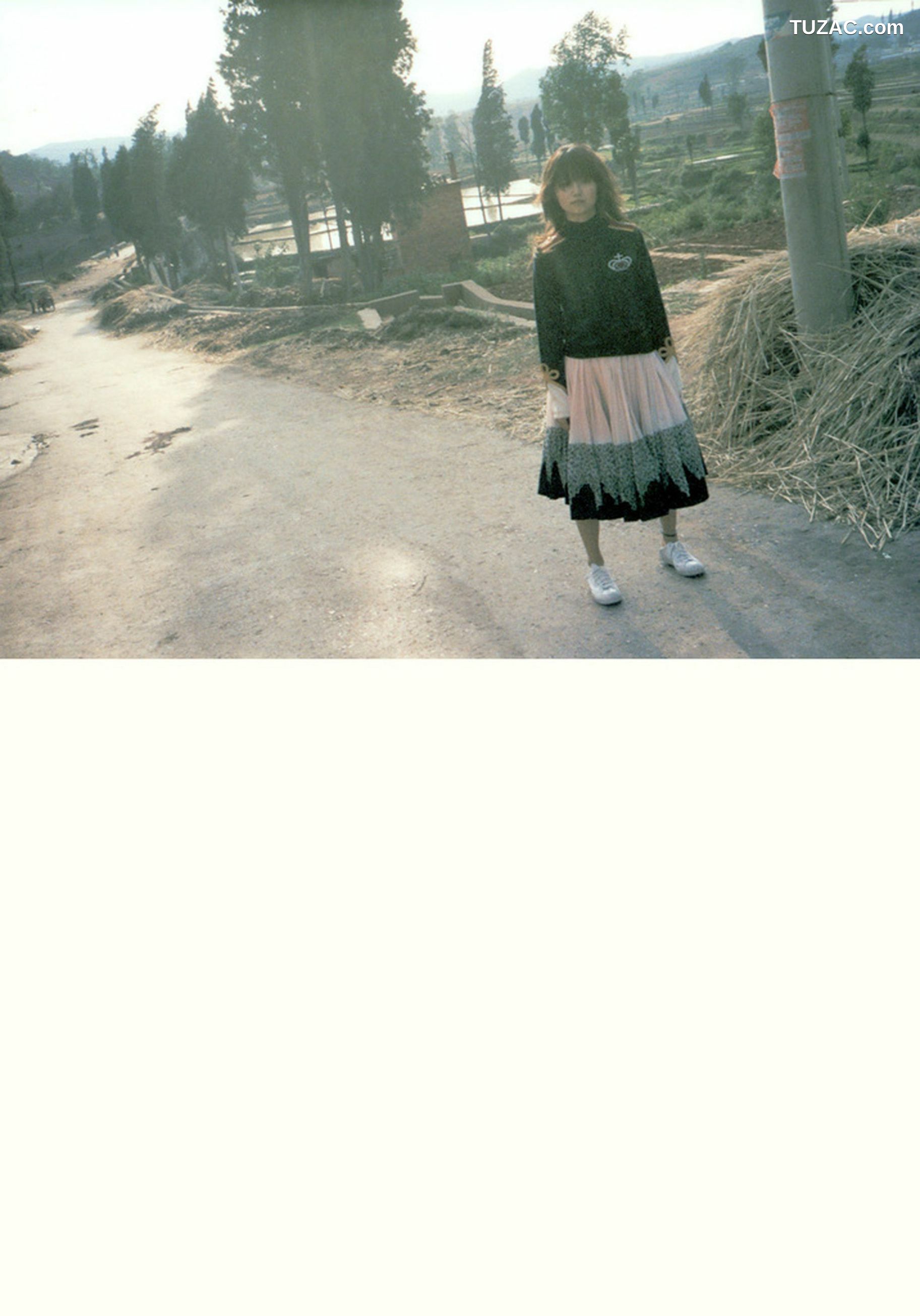 PB写真集_宮崎あおい/宫崎葵 《20TH ANNIVERSARY 「光」》[84P]