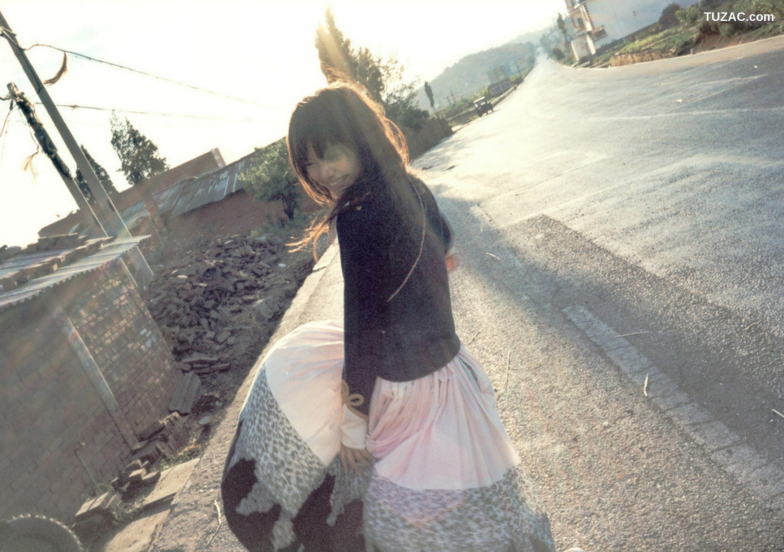 PB写真集_宮崎あおい/宫崎葵 《20TH ANNIVERSARY 「光」》[84P]