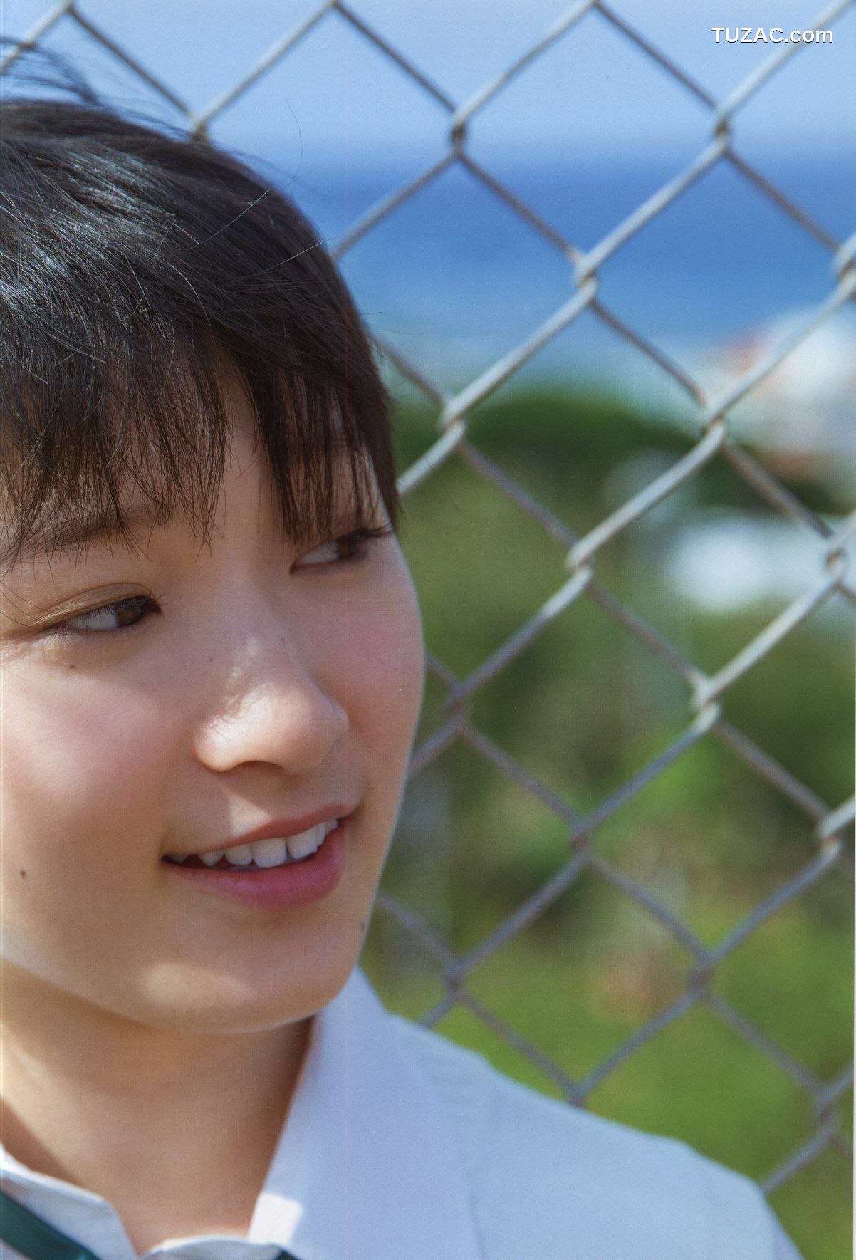 PB写真集_宮本佳林《Karin sixteen》Amazon限定カバーVer  [84P]