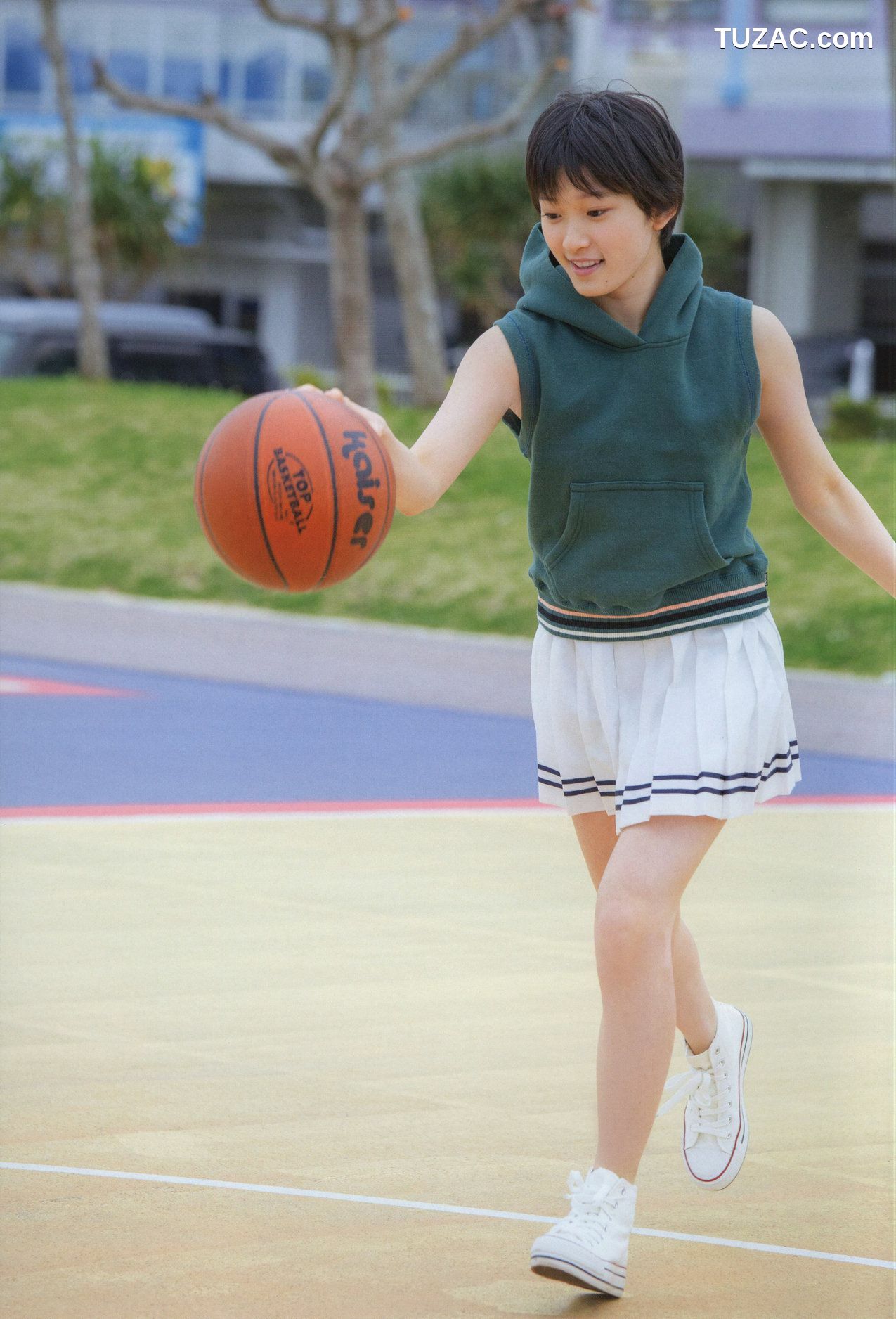 PB写真集_宮本佳林《Karin sixteen》Amazon限定カバーVer  [84P]