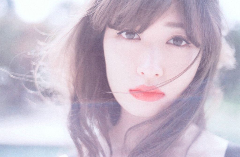 PB写真集_小嶋陽菜/小岛阳菜《Dou Suru どうする？》 [142P]