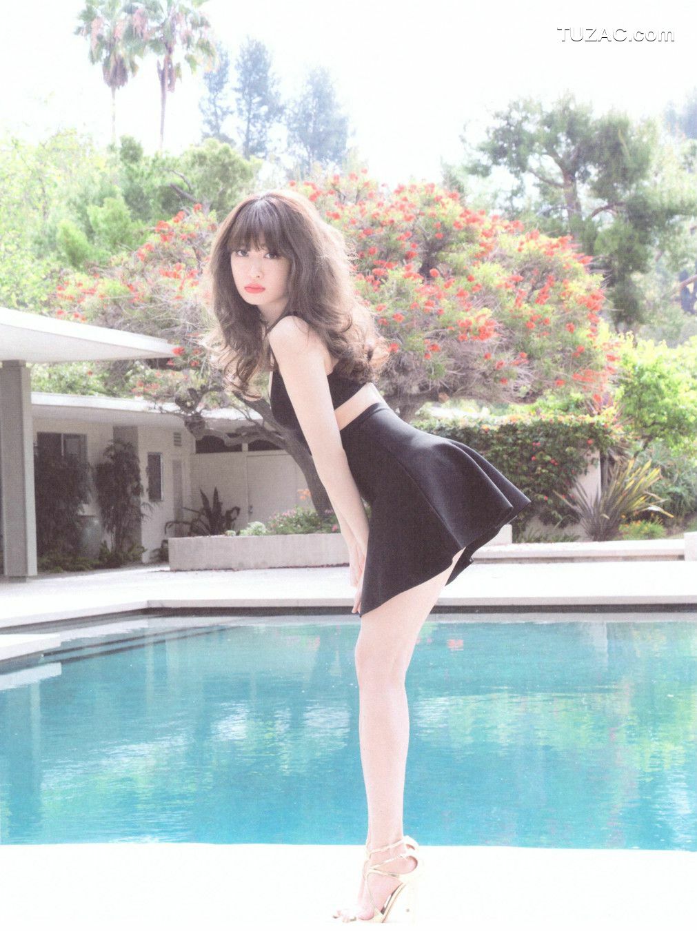 PB写真集_小嶋陽菜/小岛阳菜《Dou Suru どうする？》 [142P]