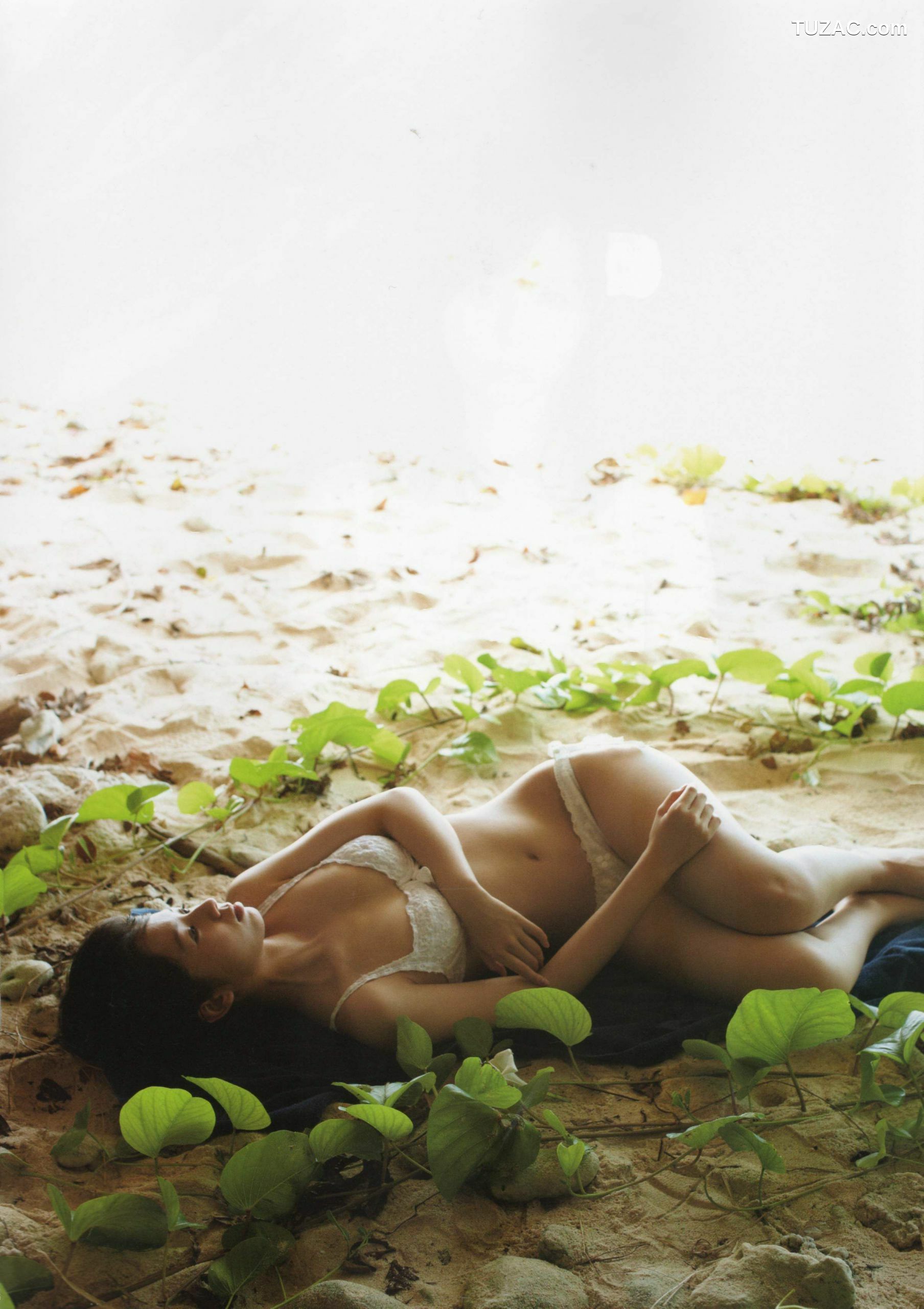 PB写真集_小池里奈 《Graduation》 [98P]