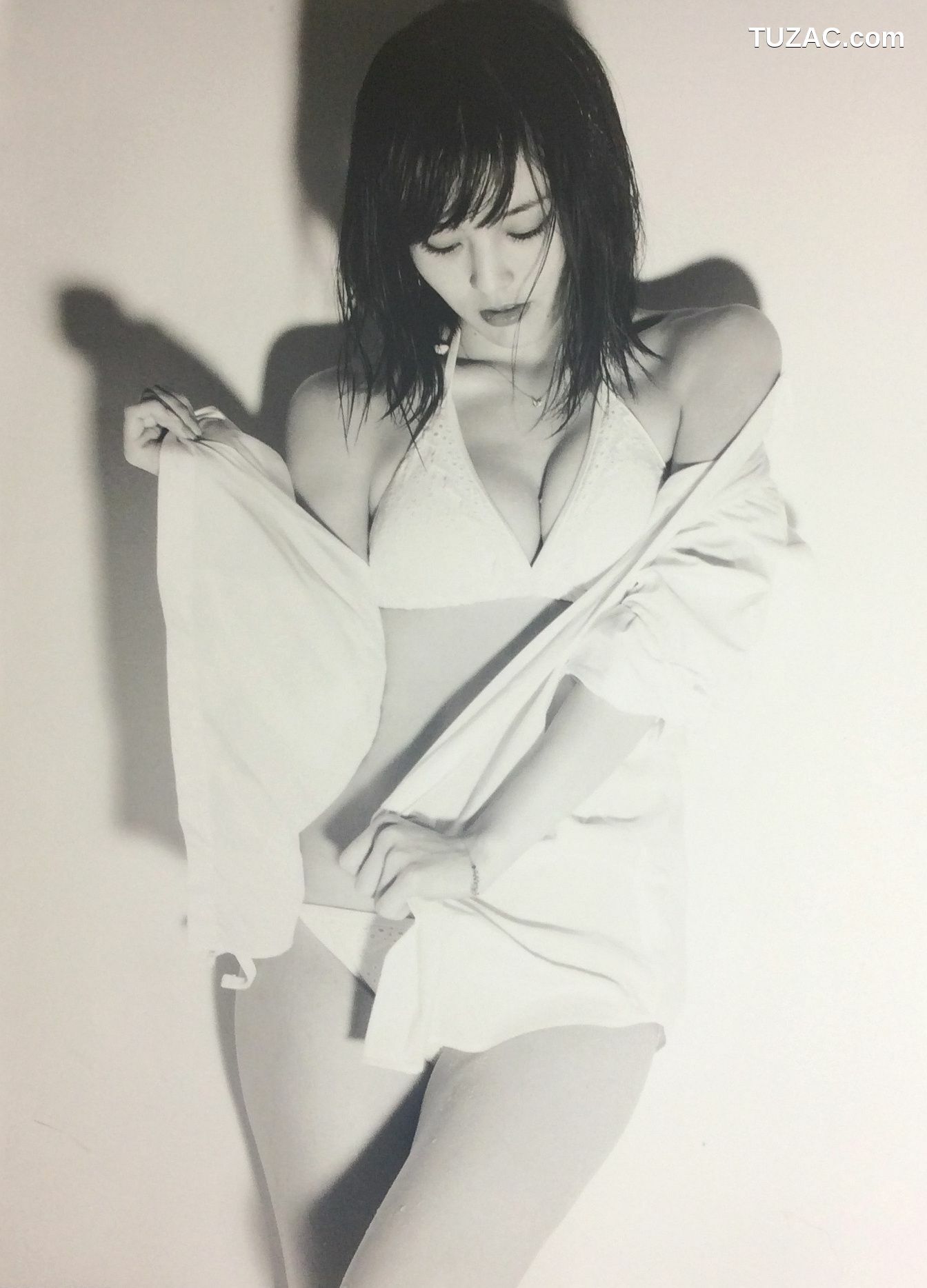 PB写真集_山本彩《SY》 Photo By LESLIE KEE [143P]