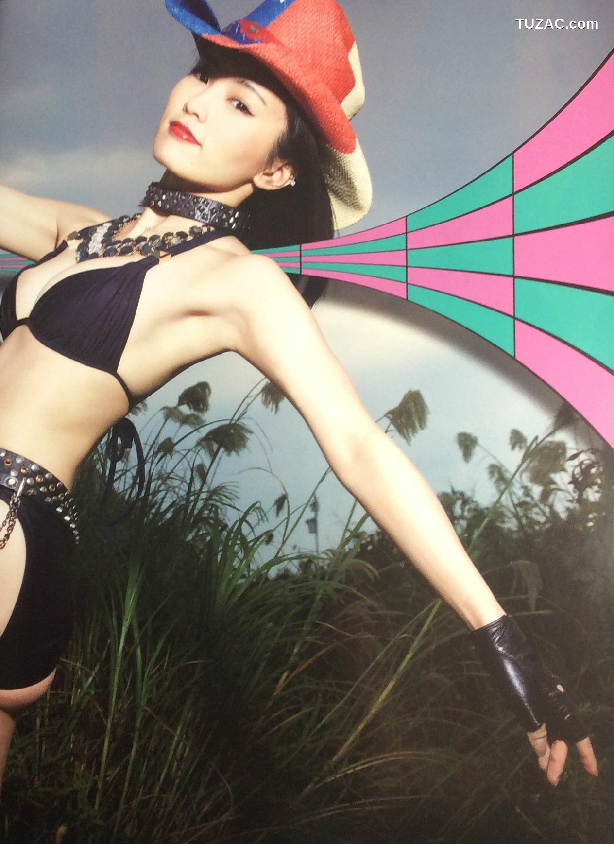 PB写真集_山本彩《SY》 Photo By LESLIE KEE [143P]