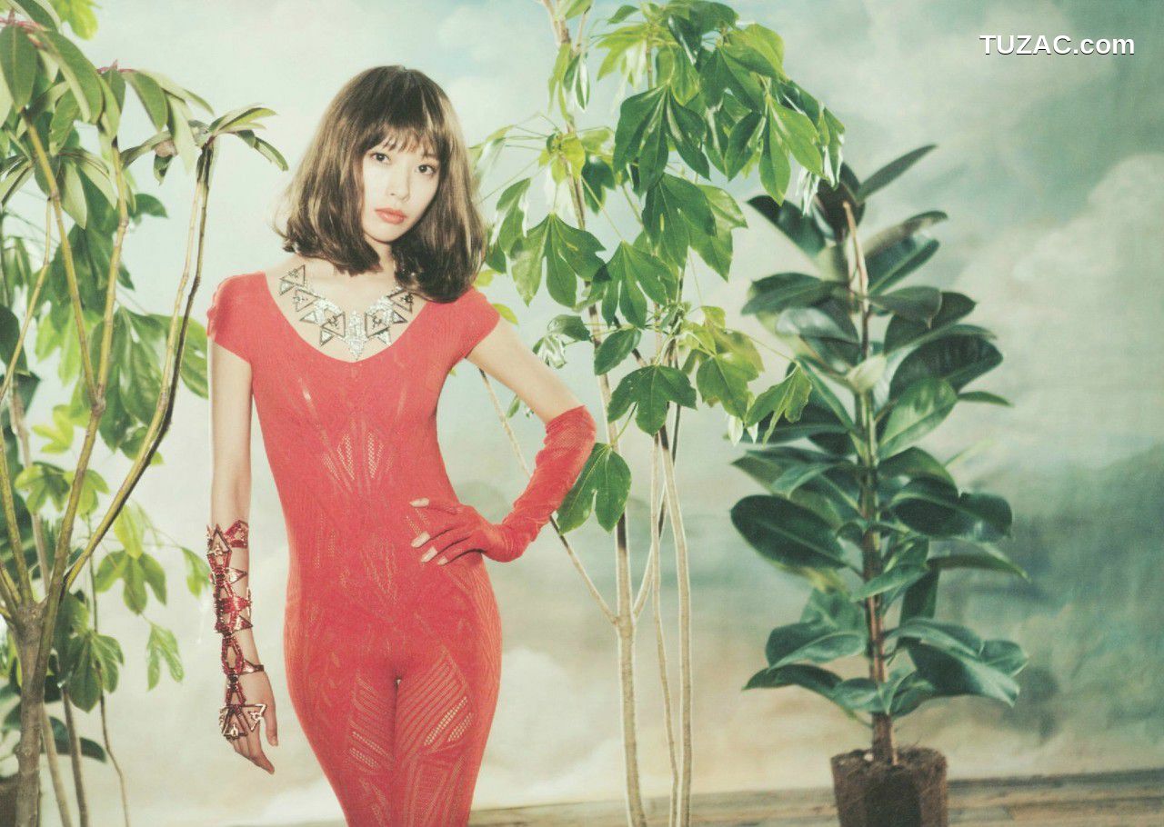 PB写真集_户田惠梨香 《IQUEEN》 写真集[41P]
